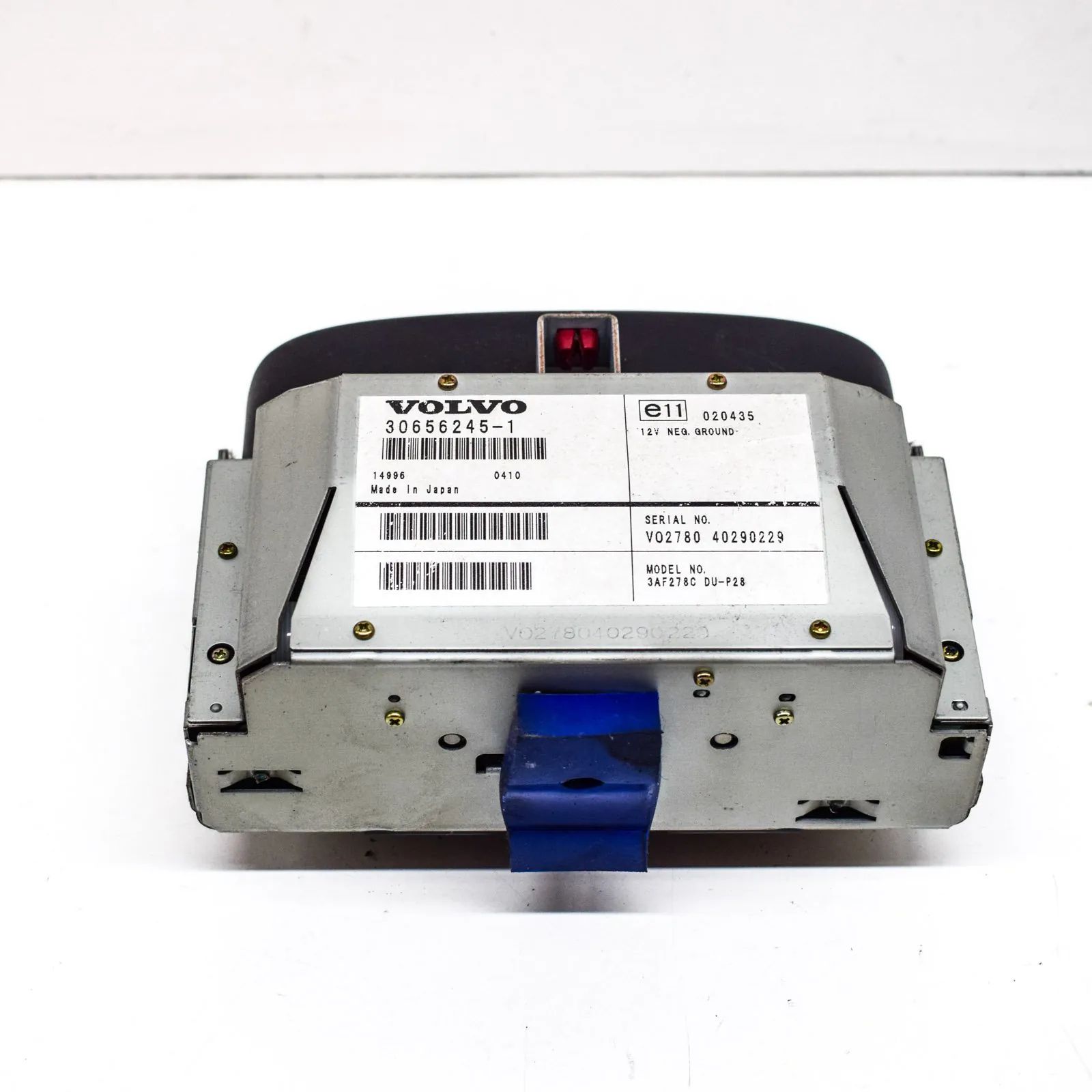 Volvo XC90 Navigation display Navigation display — VOLVO XC90 (I) (2002-2014)...