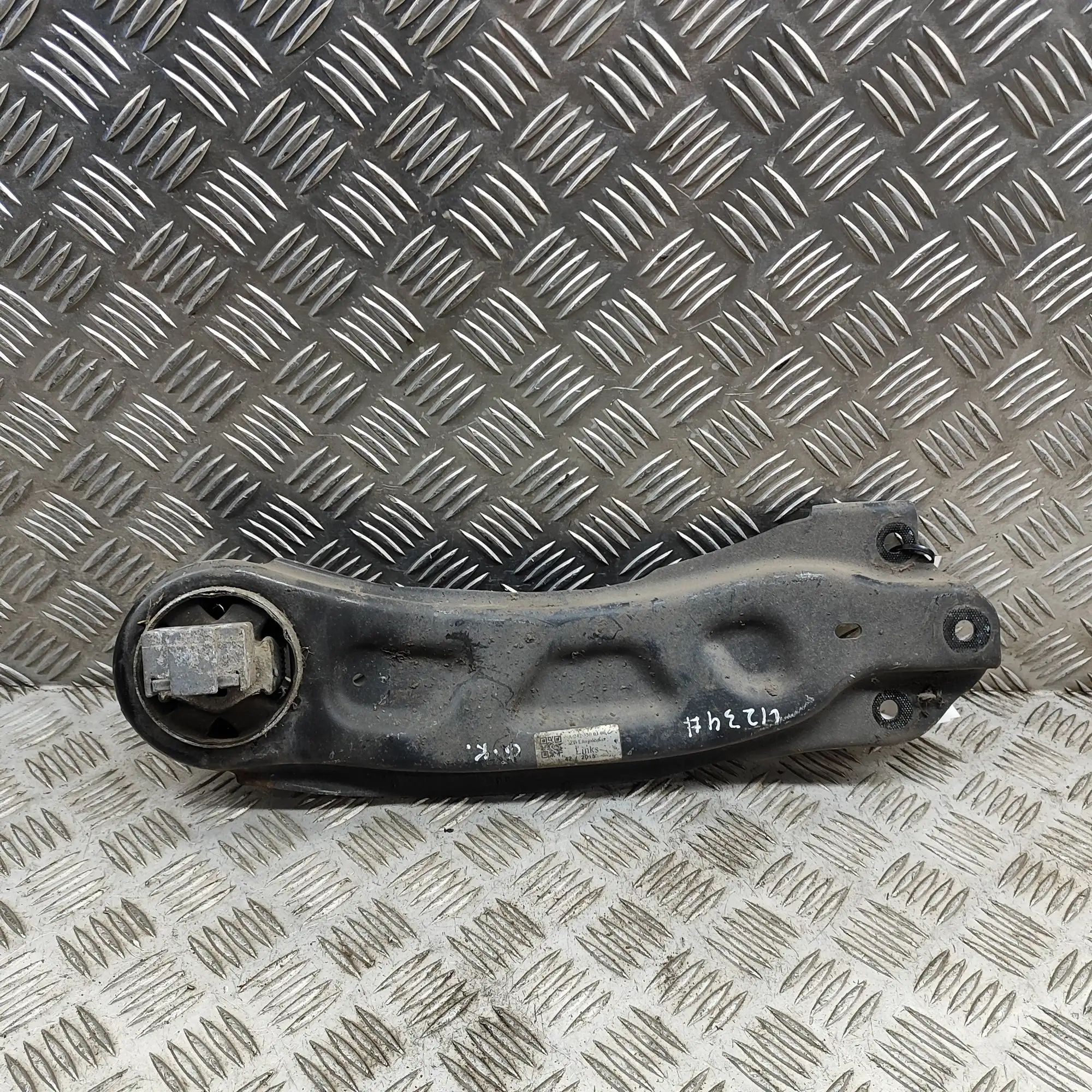 Mercedes-Benz GLA (X156) Control arm — rear left Control arm — rear left — MERCEDES BENZ GLA (X1...