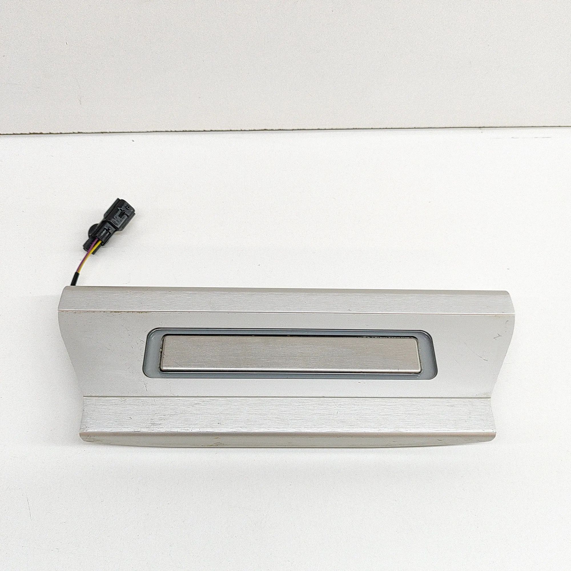 Land Rover Range Rover Sport (L494) Sill trim — rear left Sill trim — rear left — LAND ROVER RANGE ROVER ...