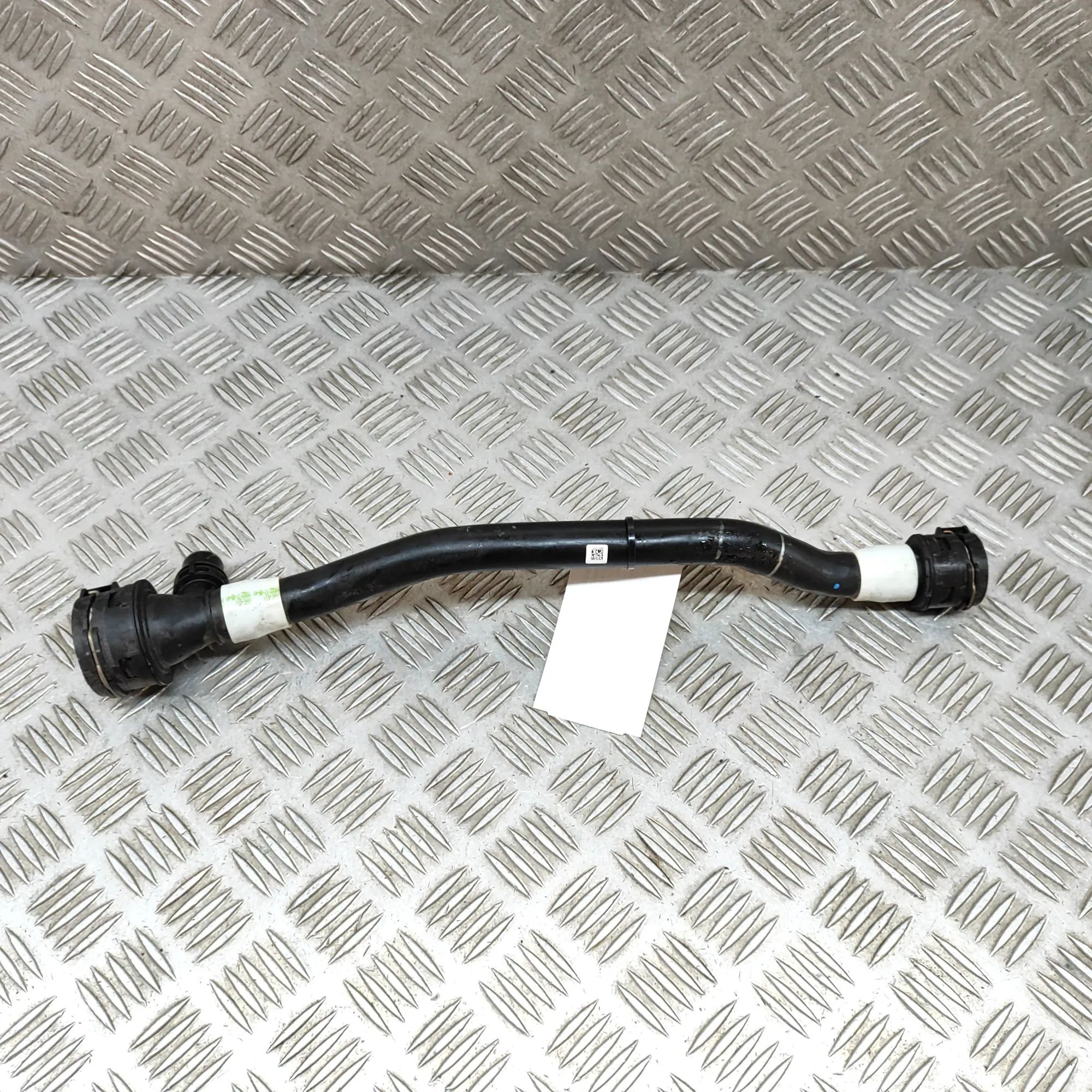 BMW i4 (G26) Coolant hose Coolant hose — BMW I4 (G26) (2022-...) — 847568...