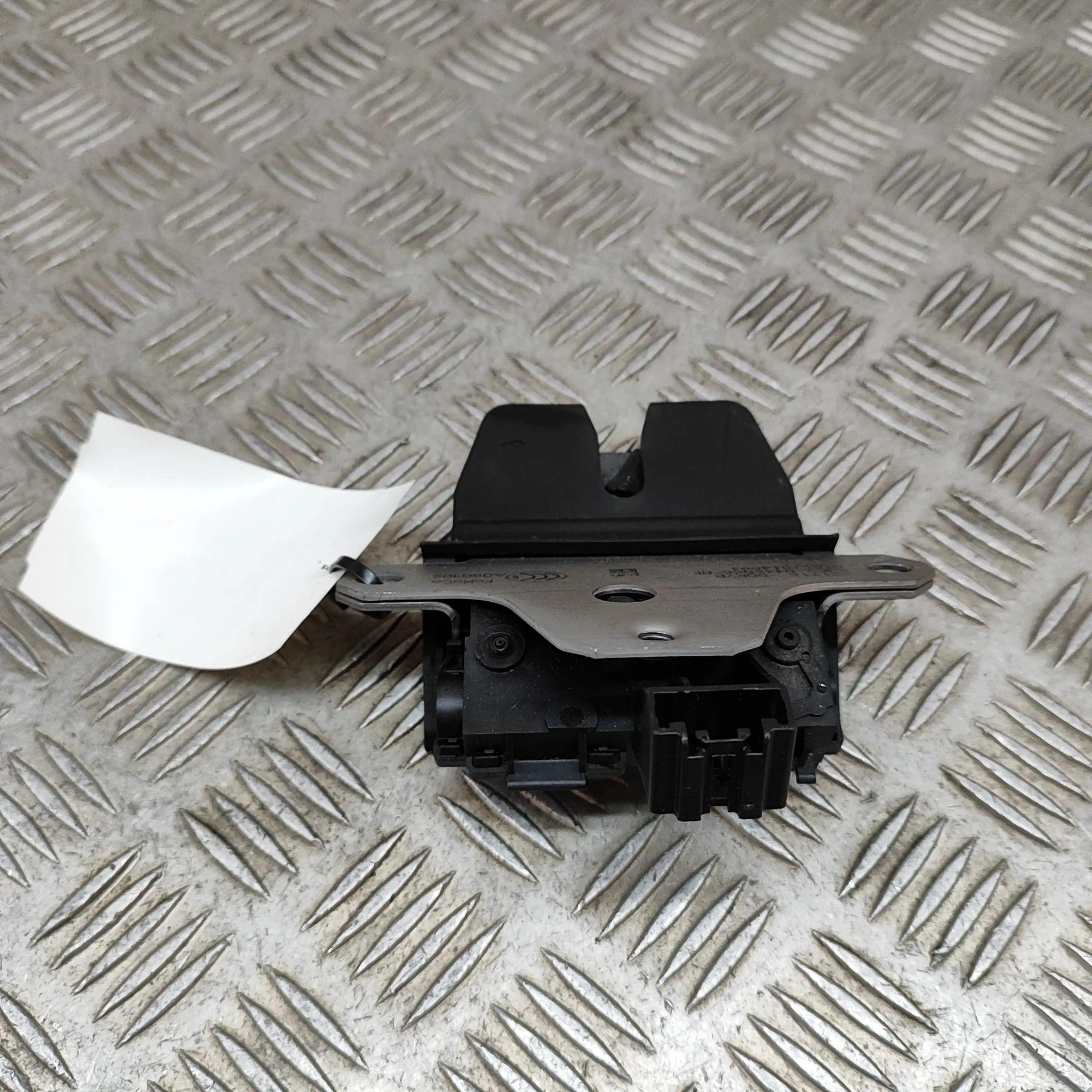 Land Rover Range Rover Evoque Tailgate Boot Lock Tailgate Boot Lock — LAND ROVER RANGE ROVER EVO...