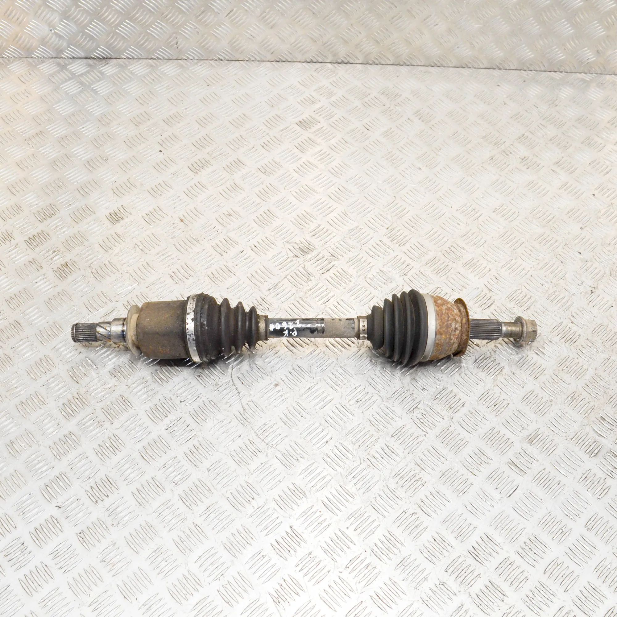 Nissan Pathfinder (R51) Front Left Driveshaft Front Left Driveshaft — NISSAN PATHFINDER (III ...