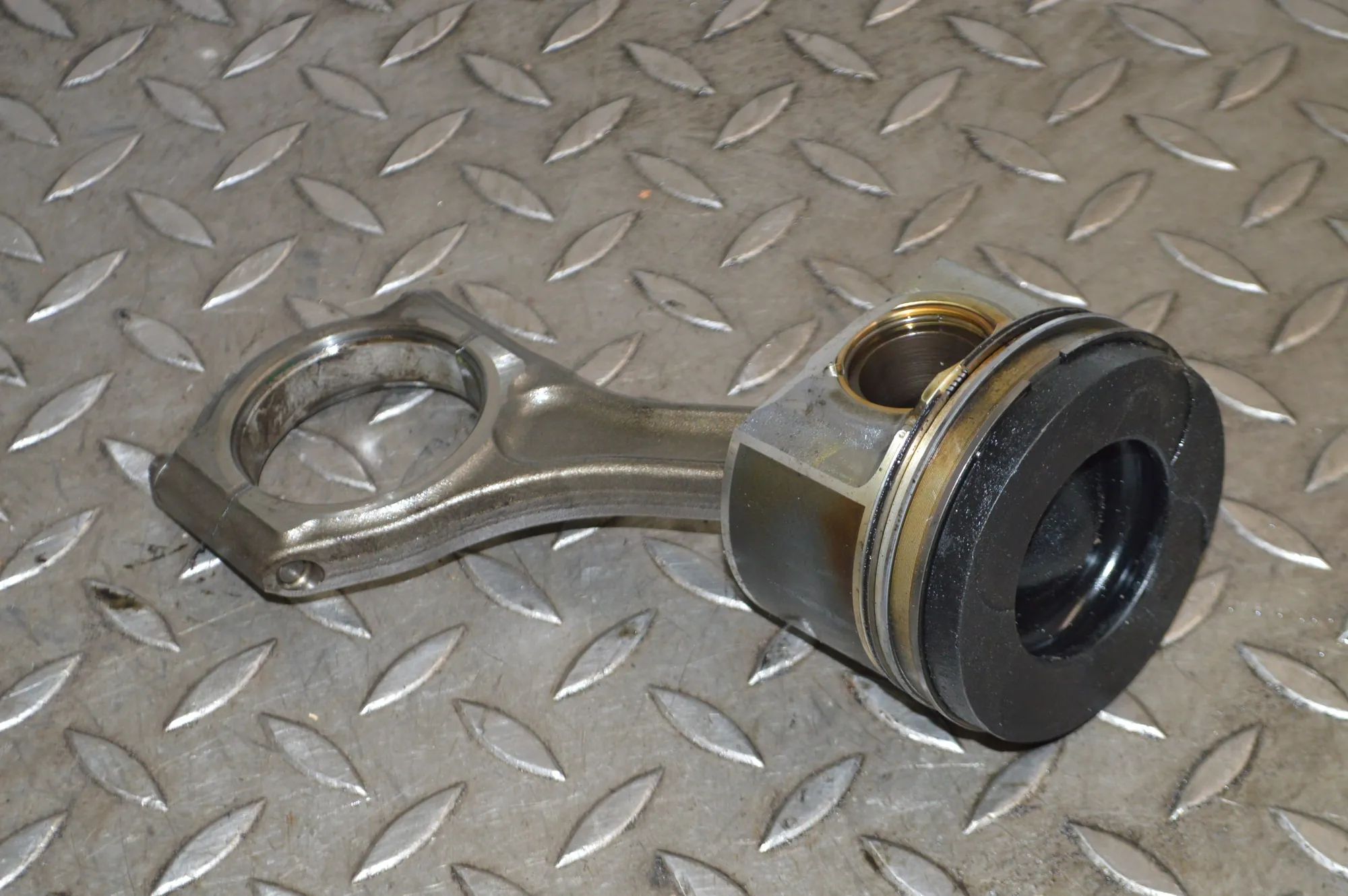 Subaru Outback Piston Piston — SUBARU OUTBACK (BL, BP) (2003-2010)

G...