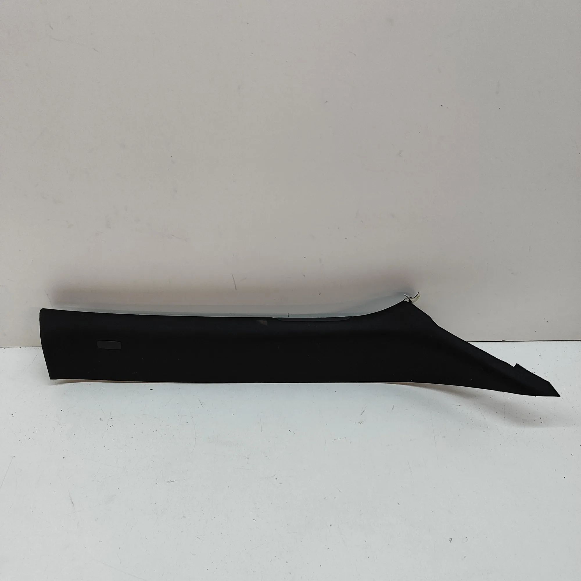 Land Rover Range Rover Velar Front Right A Pillar Trim Front Right A Pillar Trim — LAND ROVER RANGE RO...