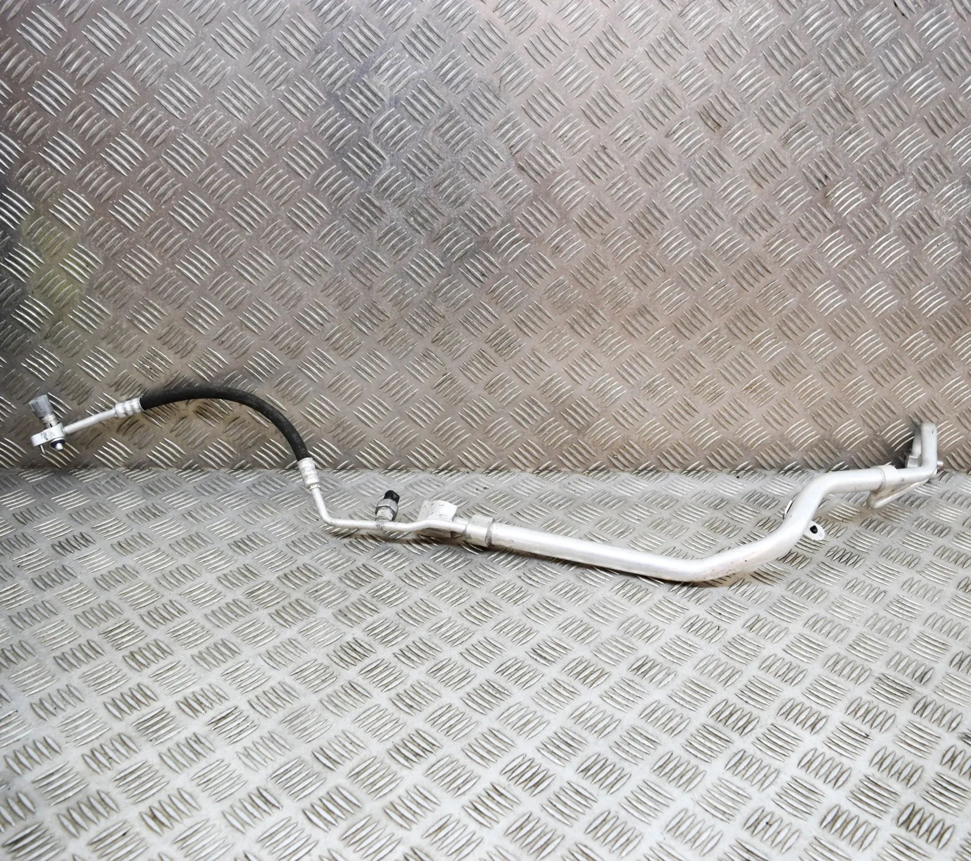 BMW X3 / iX3 (G01) A/C Air Con Hose Pipe A/C Air Con Hose Pipe — BMW X3 (G01, F97) (2017...