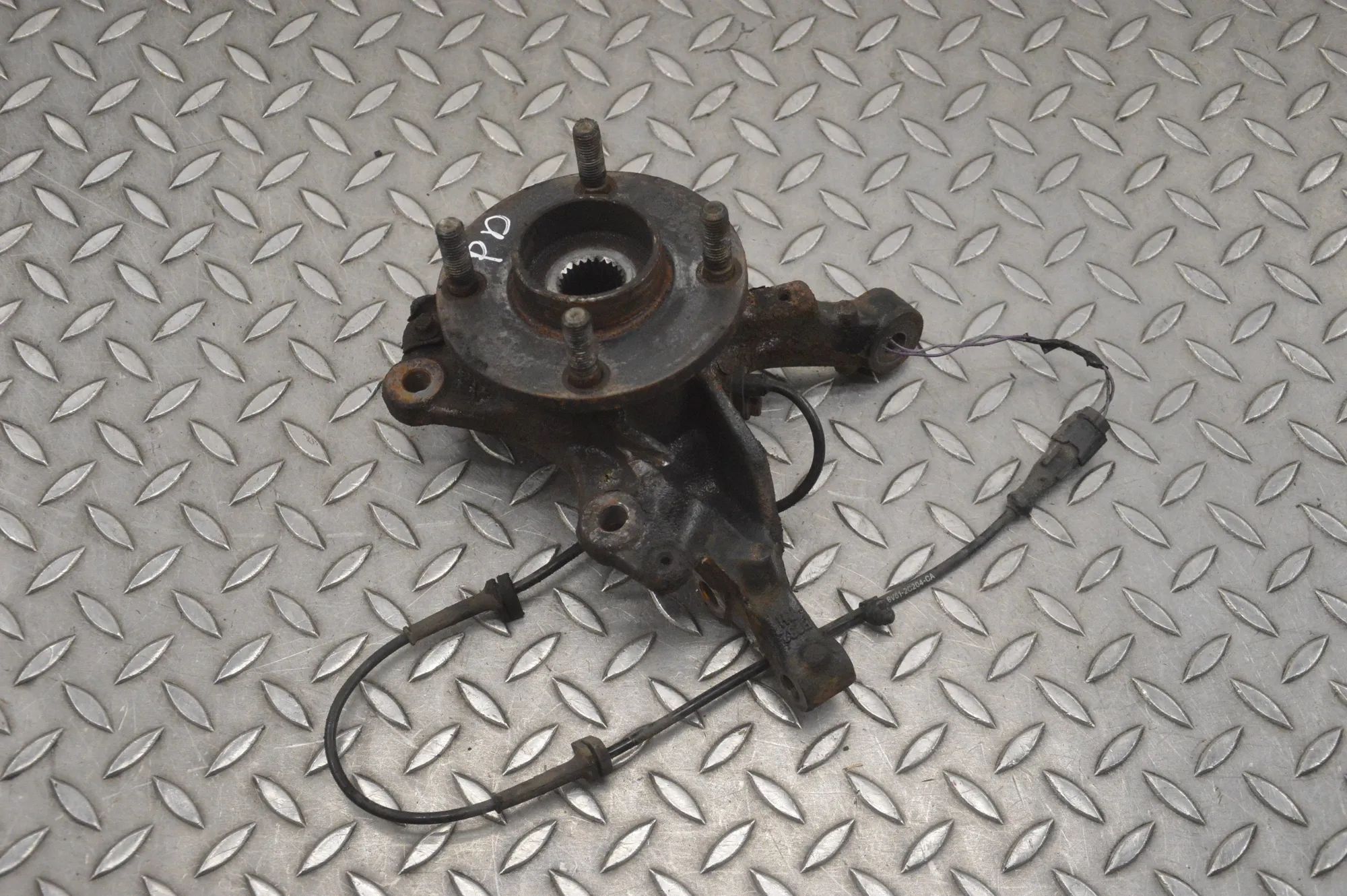 Ford Fiesta Front Right Wheel Hub Front Right Wheel Hub — FORD FIESTA (VI Van) (2...