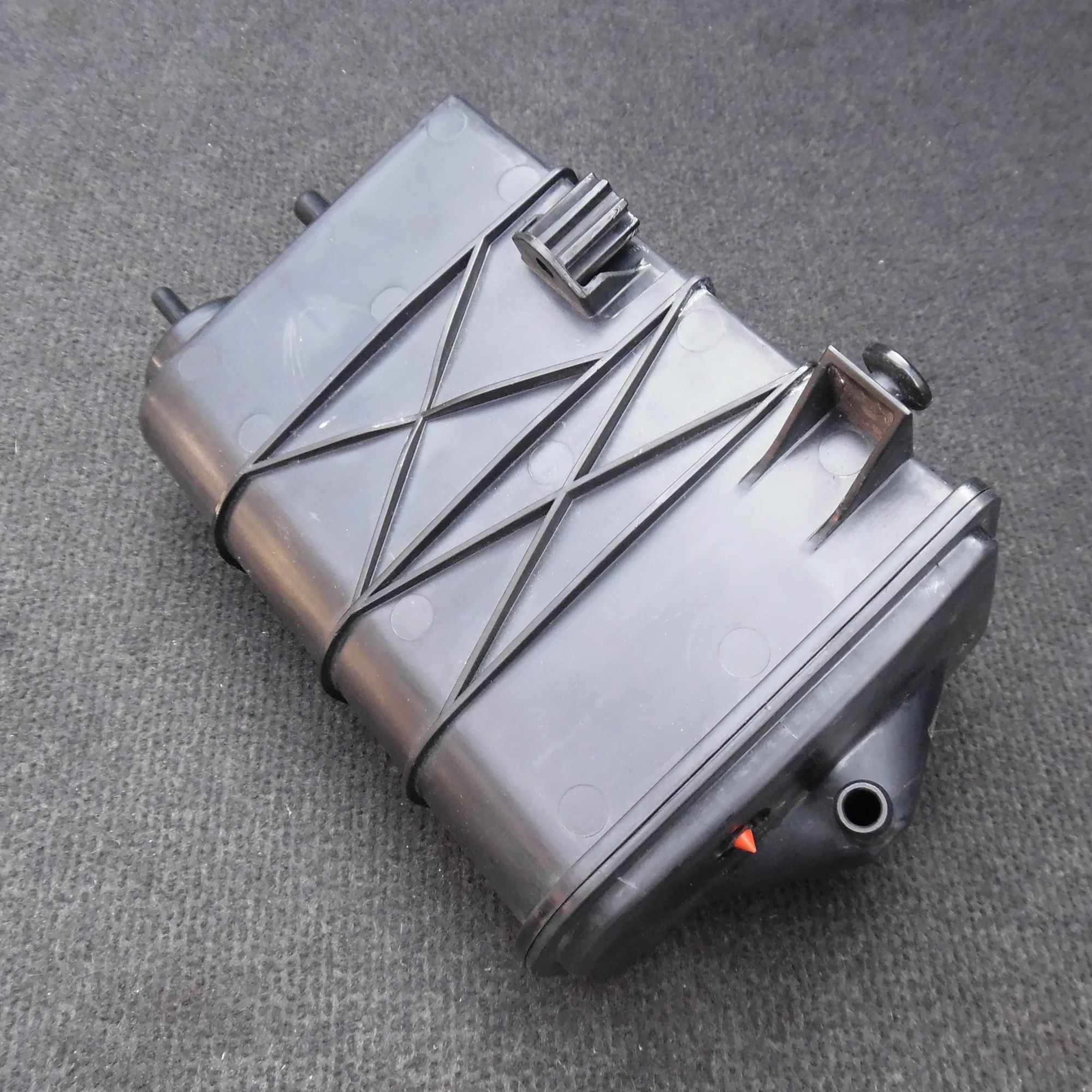 Porsche Cayman (981) Activated charcoal canister