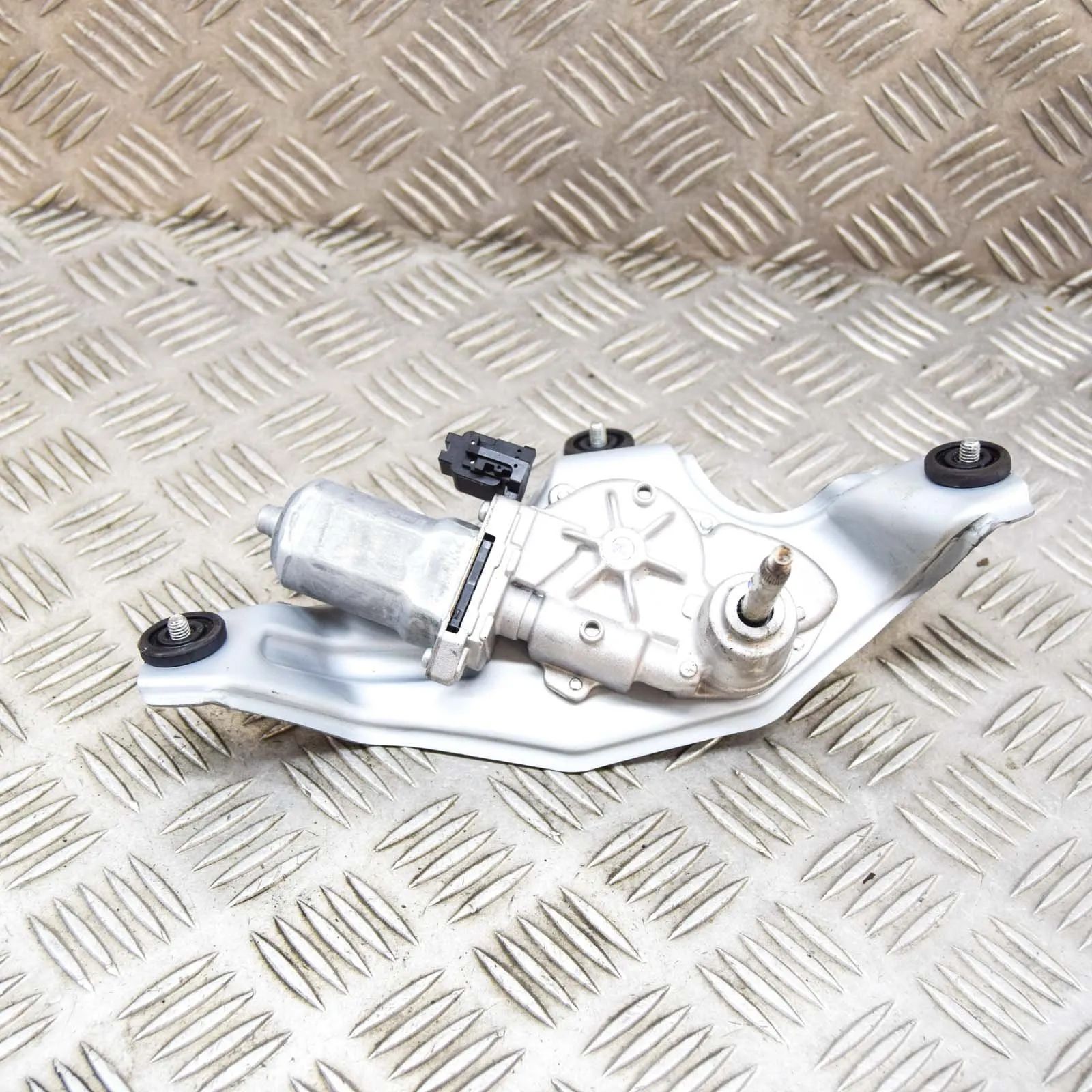 Hyundai Kona Tailgate wiper motor Tailgate wiper motor — HYUNDAI KONA (2017-...) ...