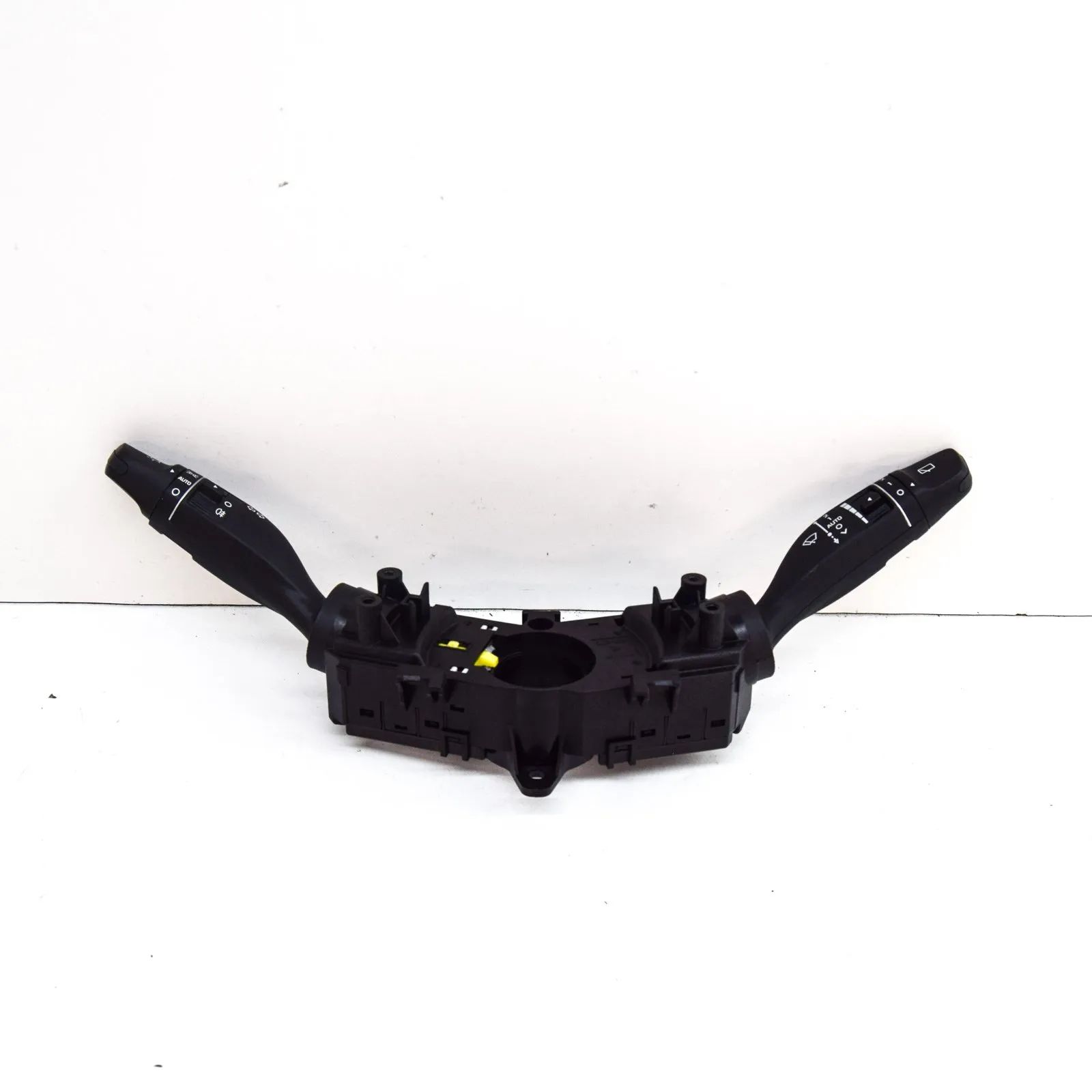 Hyundai Kona Indicator Wiper Stalk Switch Indicator Wiper Stalk Switch — HYUNDAI KONA (20...