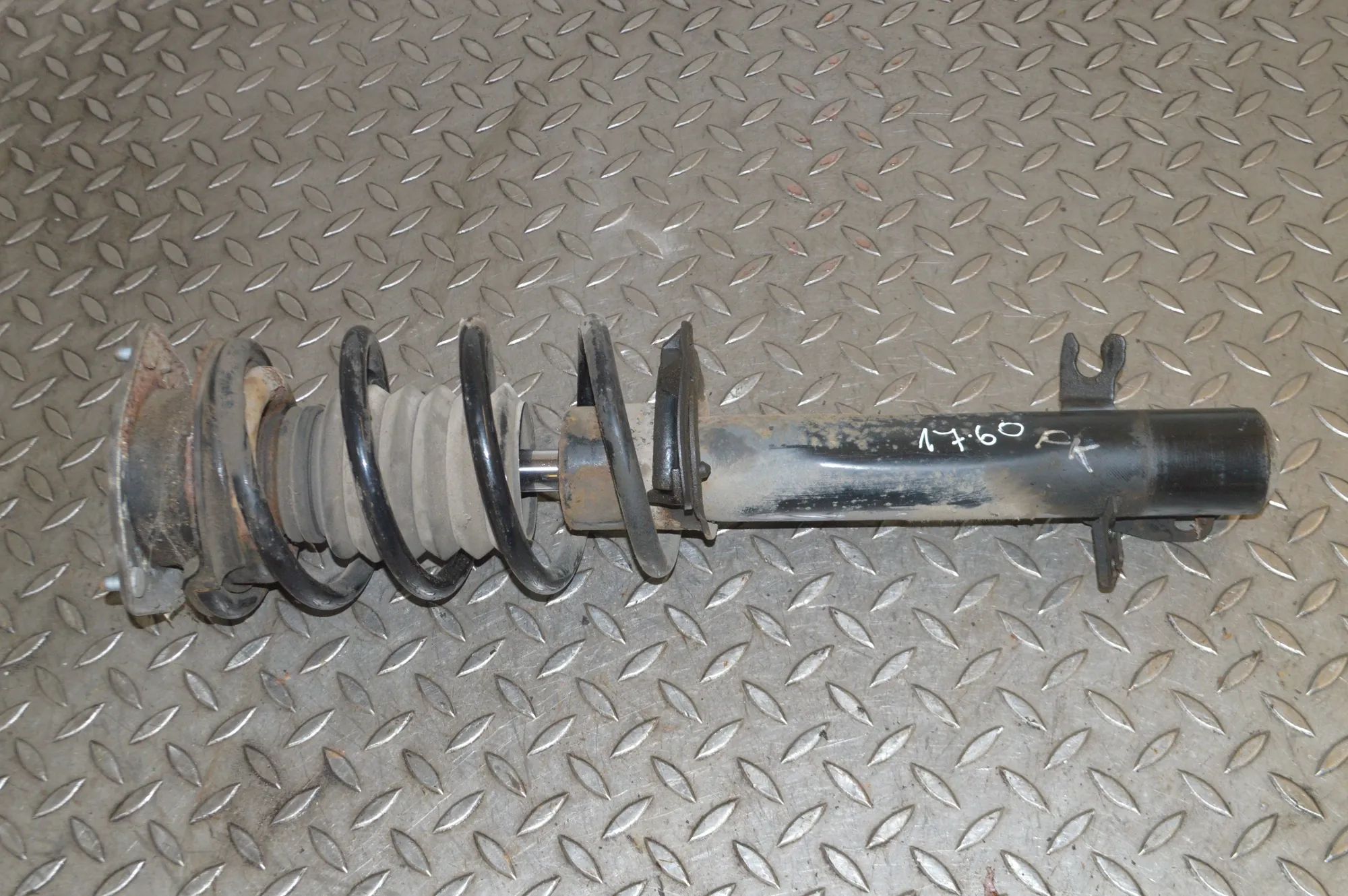 Mini Countryman, Paceman (R60 / R61) Shock absorber — front left Shock absorber — front left — MINI COUNTRYMAN (...