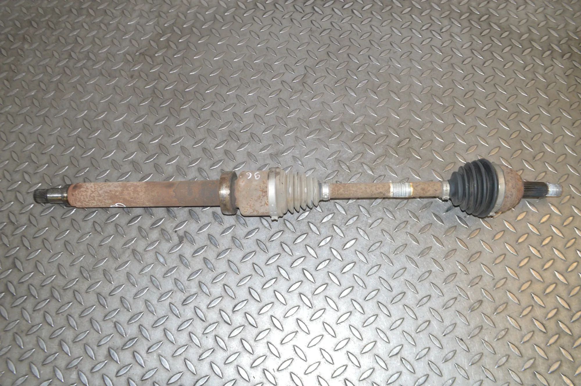 Ford Fiesta Front Right Driveshaft Front Right Driveshaft — FORD FIESTA (VI) (2008...