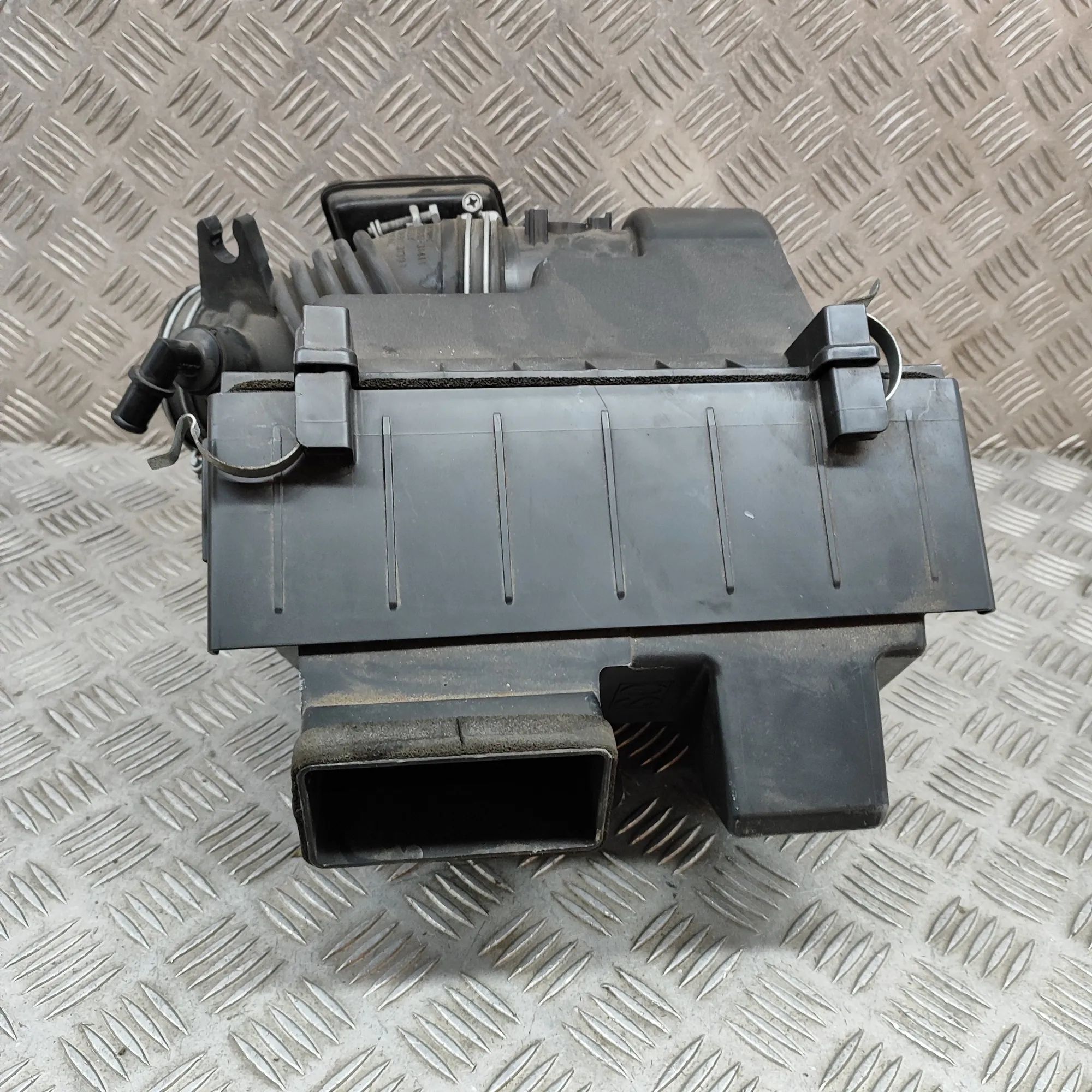 Lexus RX Air filter box  Air Filter Box — LEXUS RX (_L2_) (2015-...) — 1...