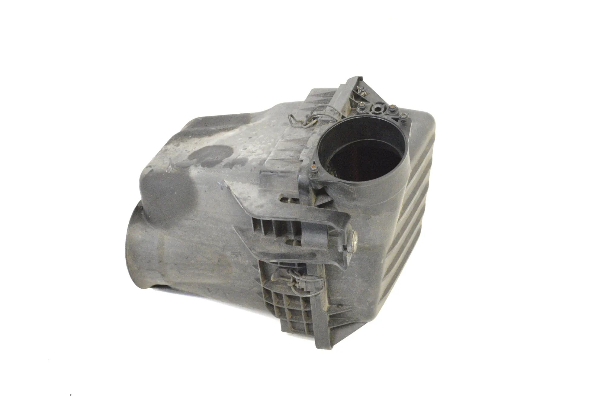 Chrysler 300C Air filter box  Air Filter Box — CHRYSLER 300 (C LX) (2004-...)...