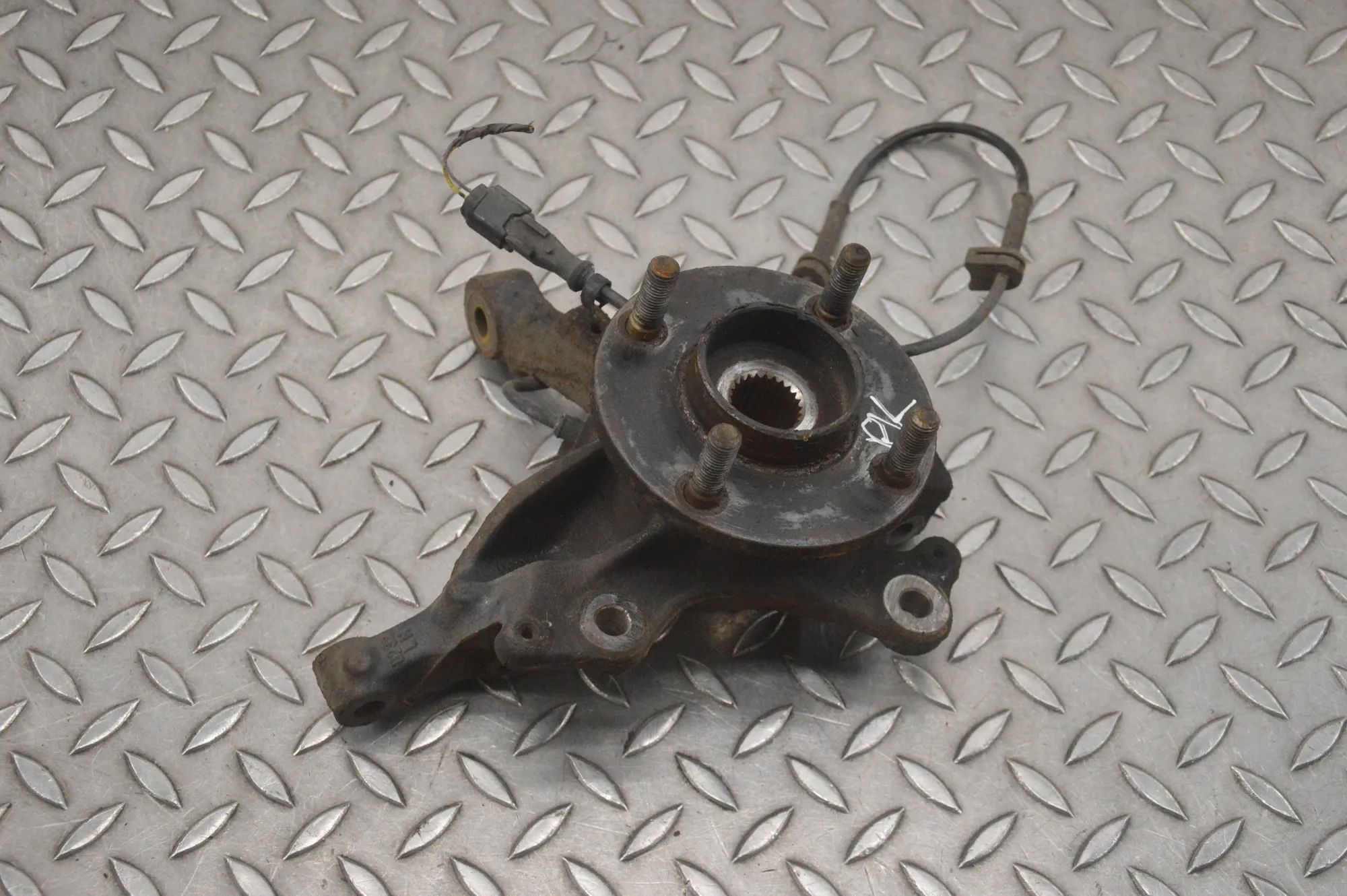 Ford Fiesta Front Left Wheel Hub Front Left Wheel Hub — FORD FIESTA (VI Van) (20...
