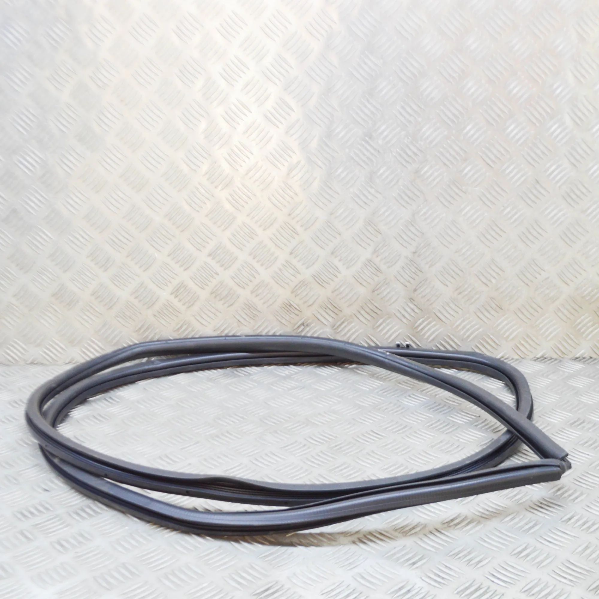 Lexus RX Door rubber seal — front right Door rubber seal — front right — LEXUS RX (_L2_...