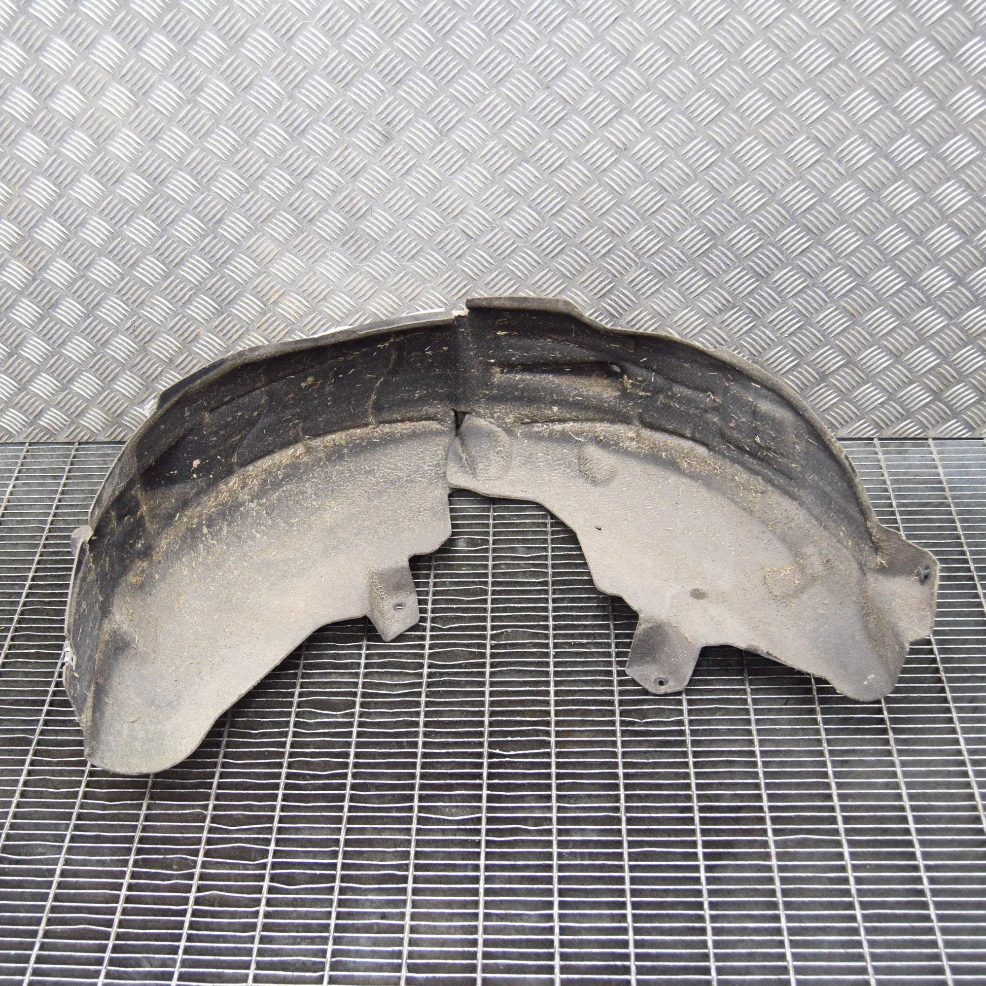 Jaguar E-Pace Rear Right Arch Liner Rear Right Arch Liner — JAGUAR E-PACE (X540) (2...
