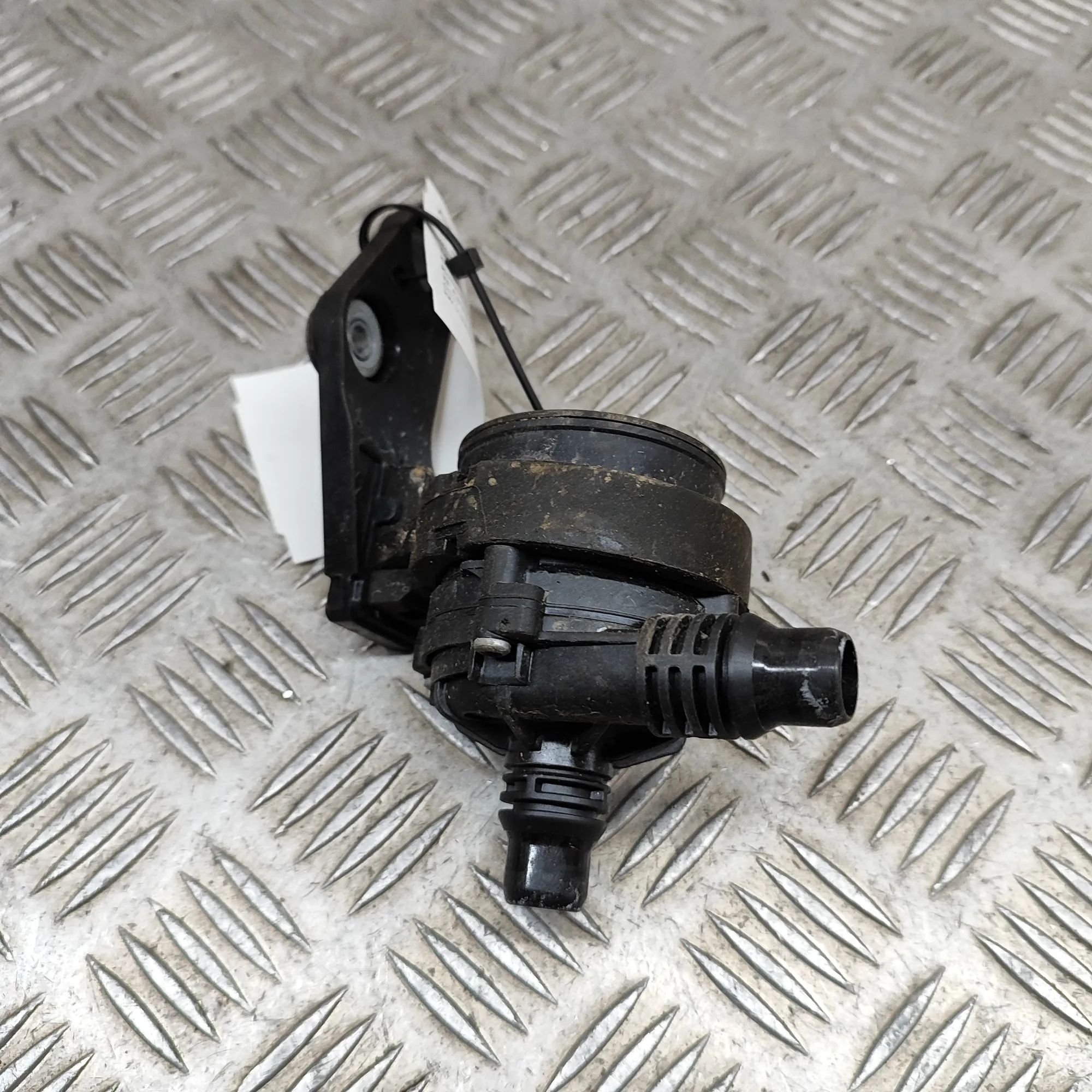 BMW X3 / iX3 (G01) Auxiliary Water Pump Auxiliary Water Pump — BMW X3 (G01, F97) (2017-...