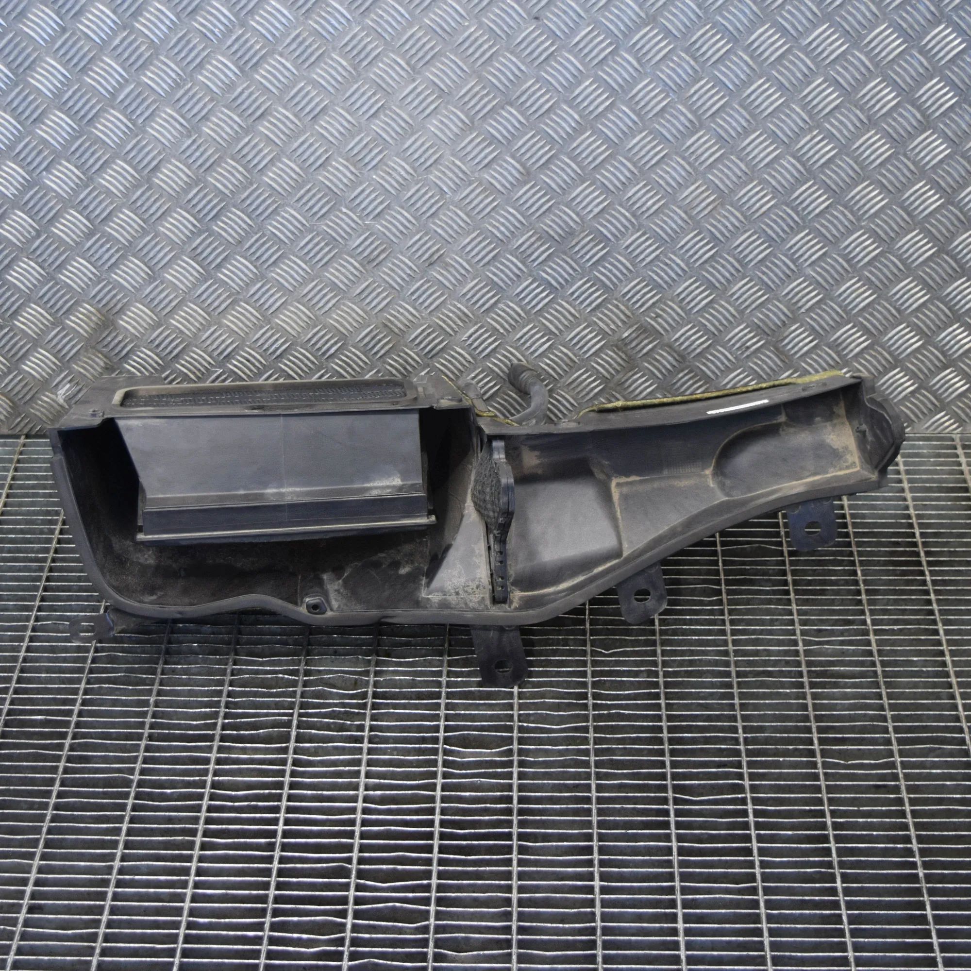 Maserati Ghibli Воздухоочиститель  Air Filter Box — MASERATI GHIBLI (M157) (2013-....