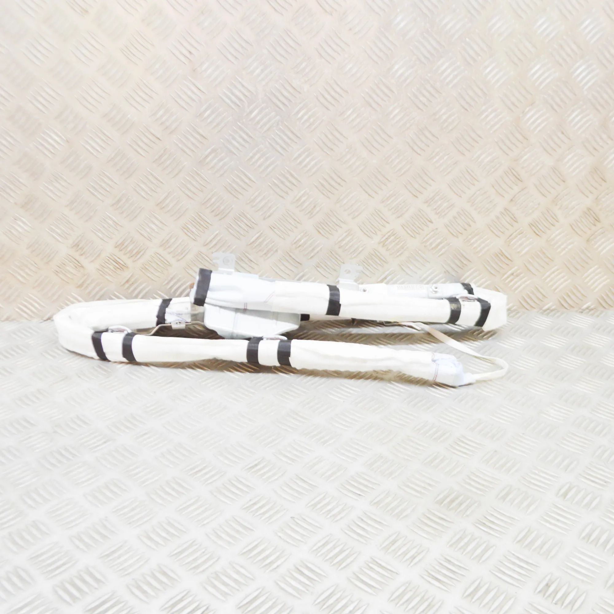 Nissan Leaf Left Side Roof Safety Curtain SRS Left Side Roof Safety Curtain SRS — NISSAN LEAF...
