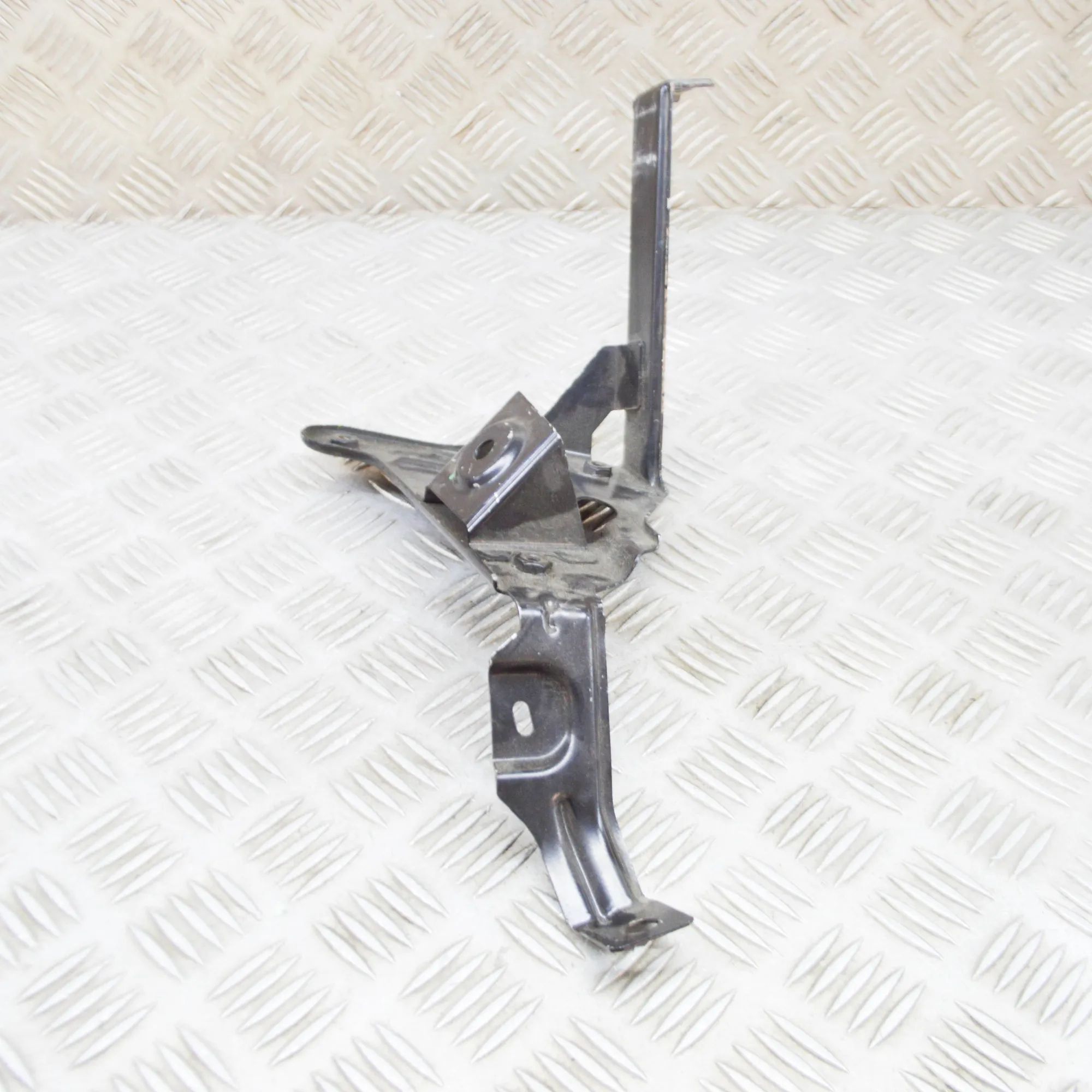 Maserati Ghibli Bracket Bracket — MASERATI GHIBLI (M157) (2013-...) — 6...