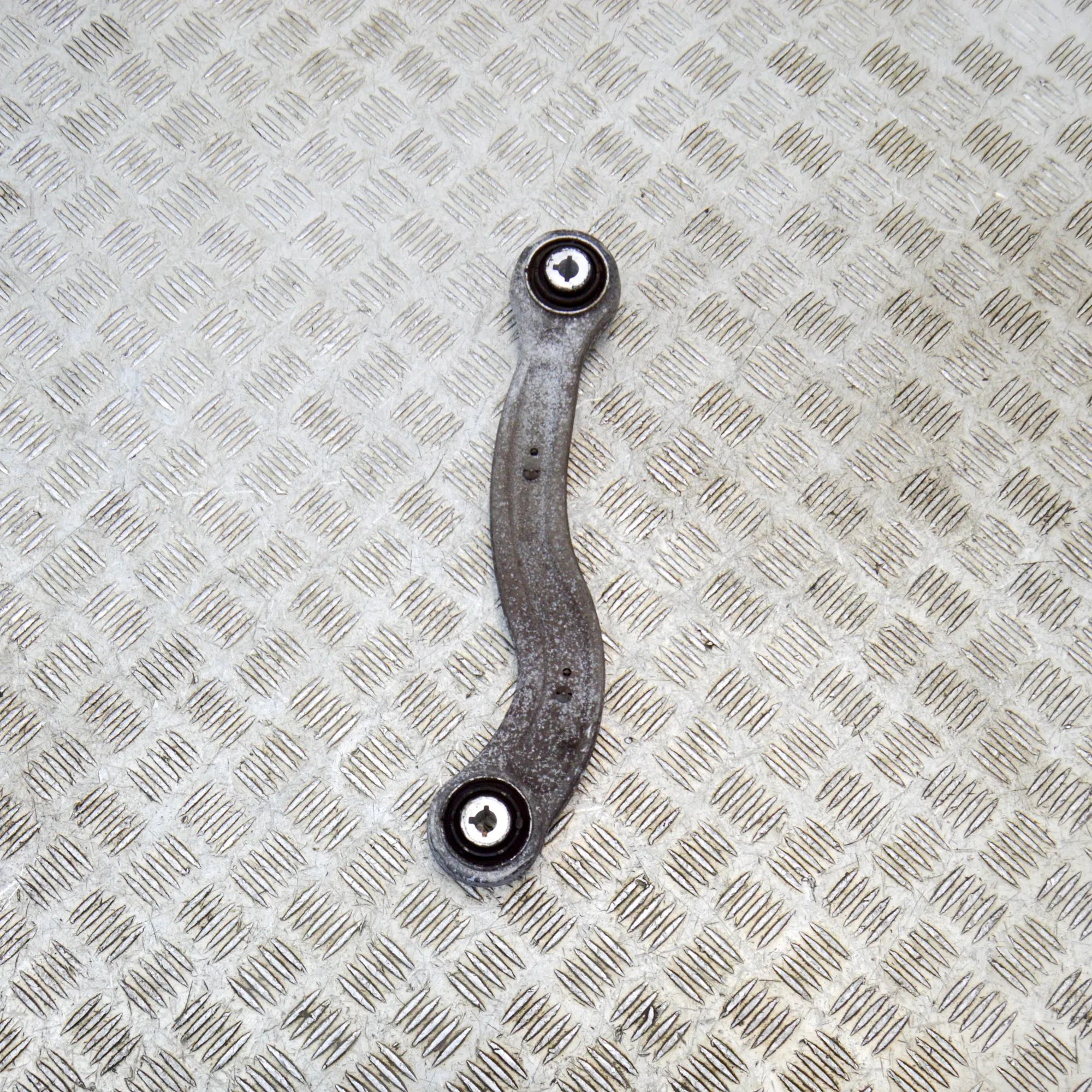 Jaguar I-Pace Control arm — rear right