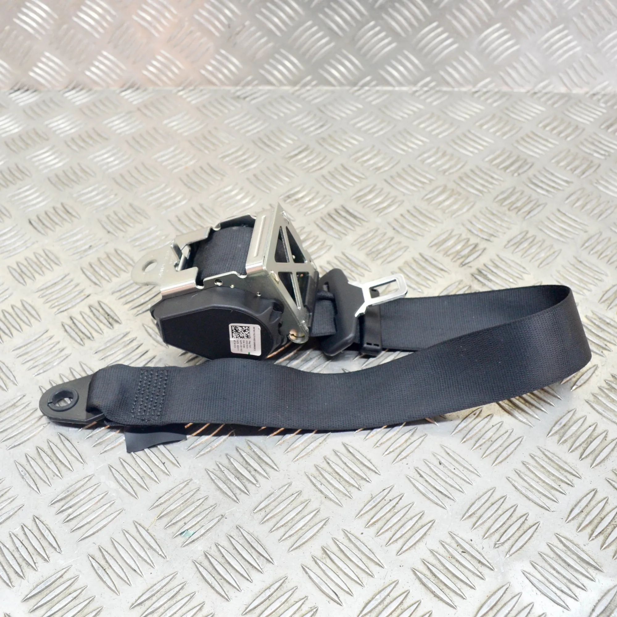 Maserati Ghibli Rear Left Seatbelt Rear Left Seatbelt — MASERATI GHIBLI (M157) (20...