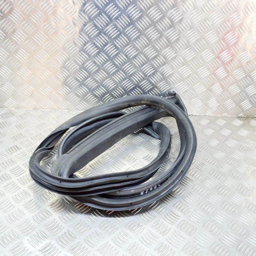 Maserati Ghibli Door rubber seal — front right Door rubber seal — front right — MASERATI GHIBL...