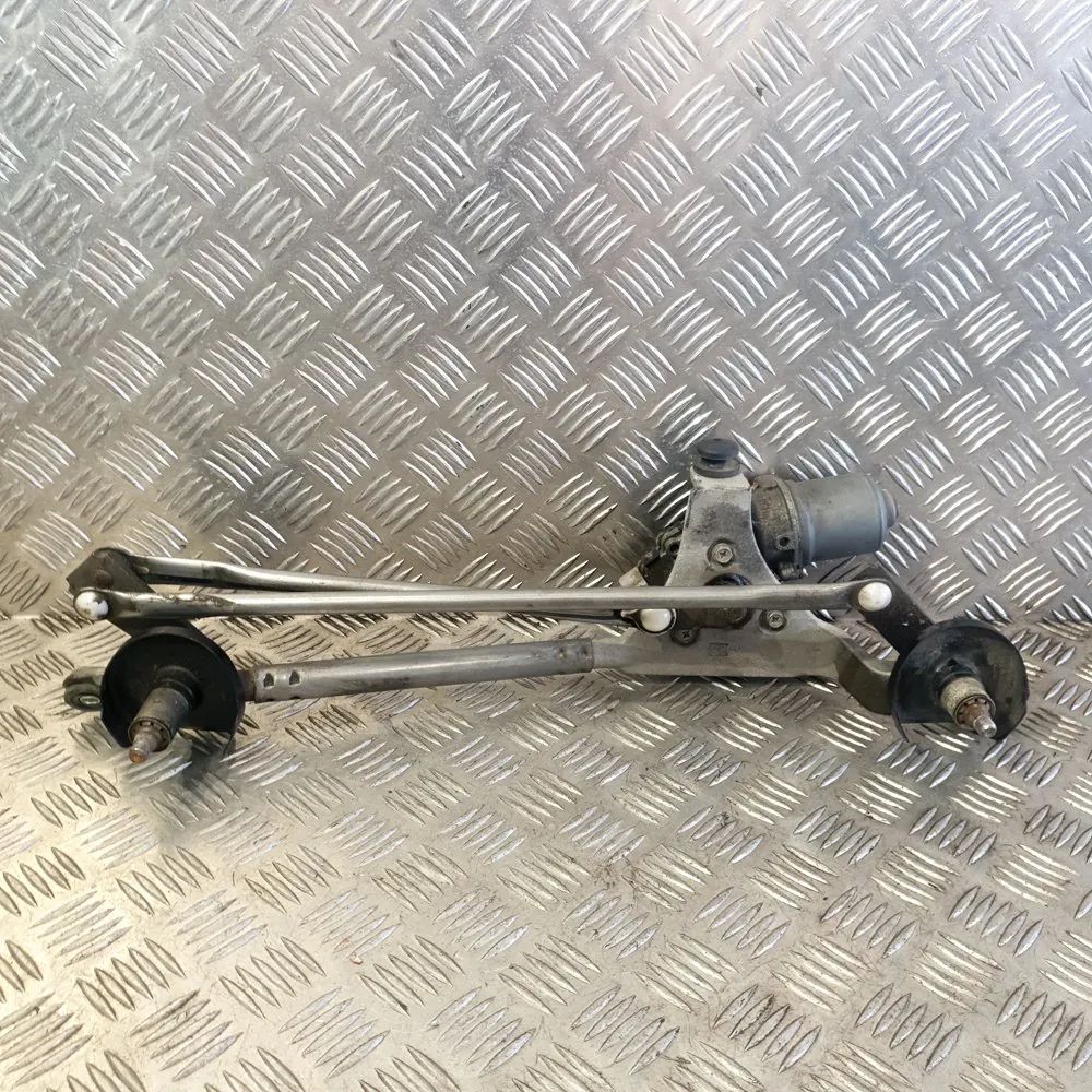 Subaru Forester Front Windshield Wiper Mechanism Front Windshield Wiper Mechanism — SUBARU FORES...
