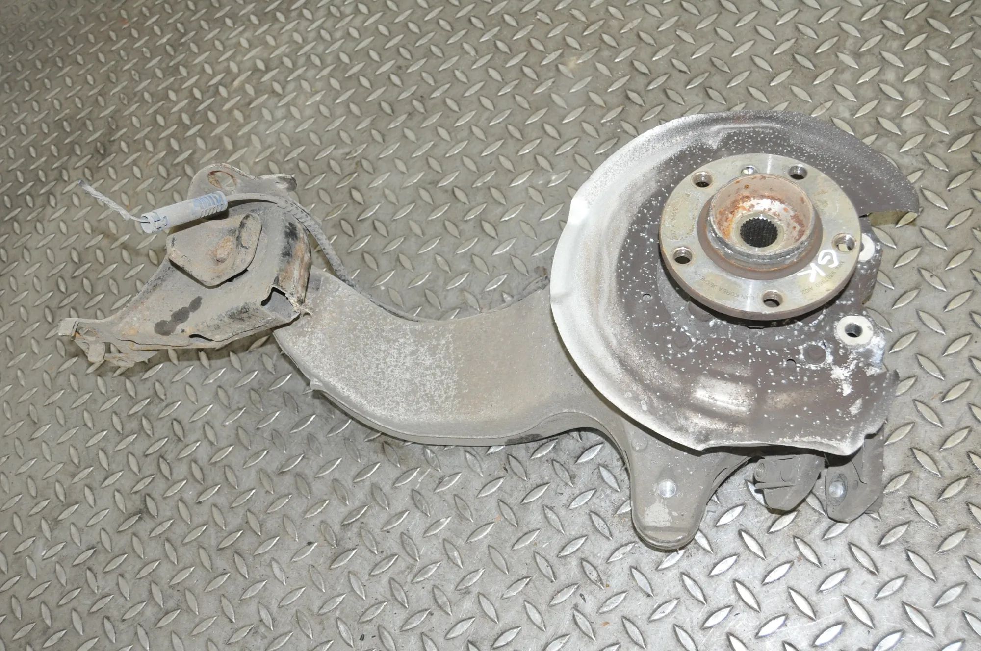 Mini Countryman, Paceman (R60 / R61) Rear Left Wheel Hub Spindle Rear Left Wheel Hub Spindle — MINI COUNTRYMAN (...