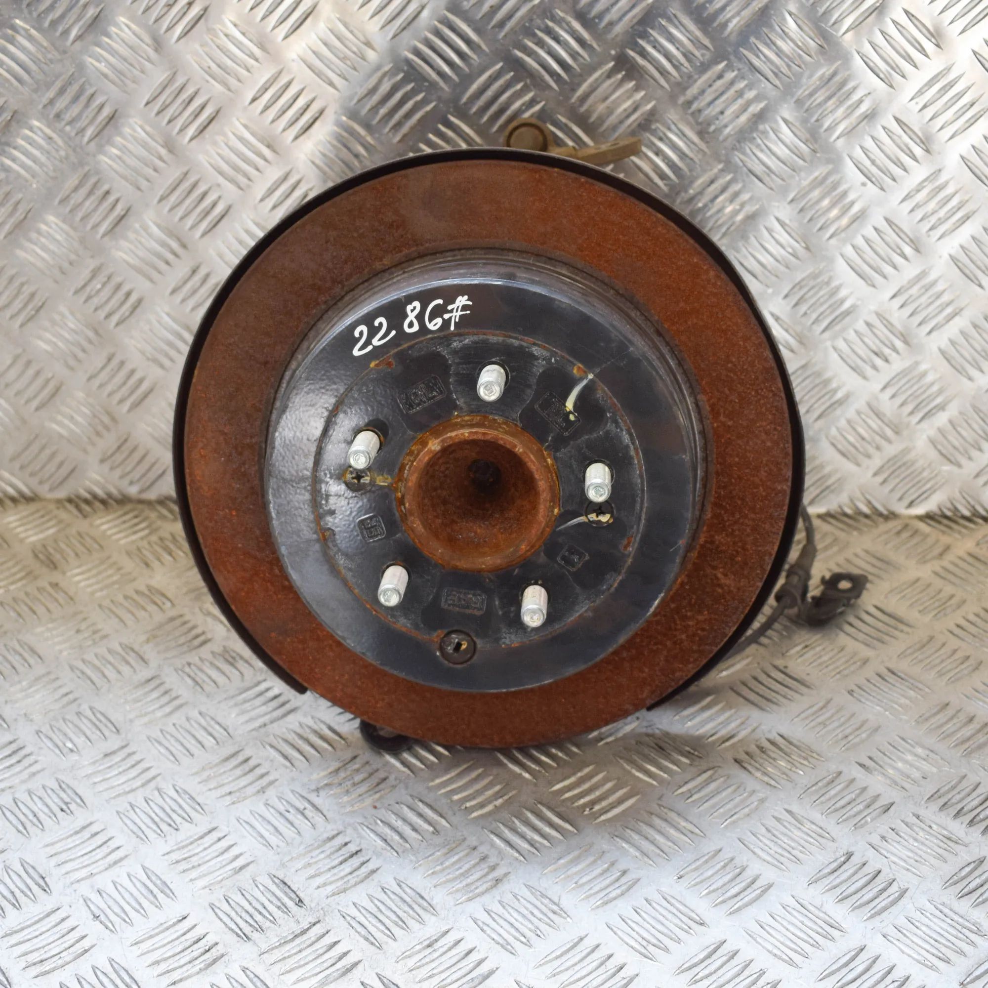 Kia Sportage Rear Right Wheel Hub Rear Right Wheel Hub — KIA SPORTAGE (QL) (2015-...