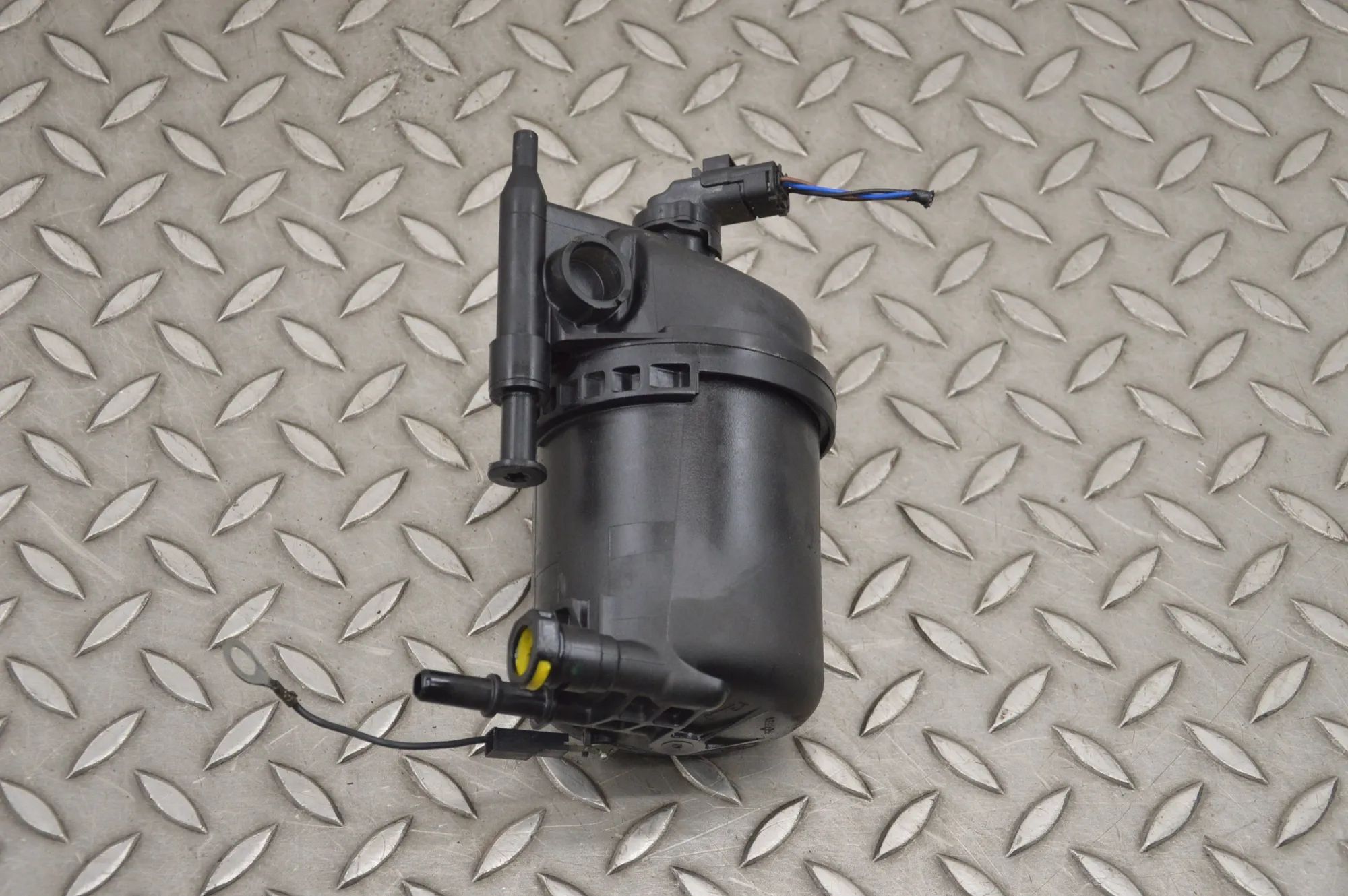 Land Rover Range Rover Velar Корпуса топливного фильтра Fuel filter housing — LAND ROVER RANGE ROVER VE...