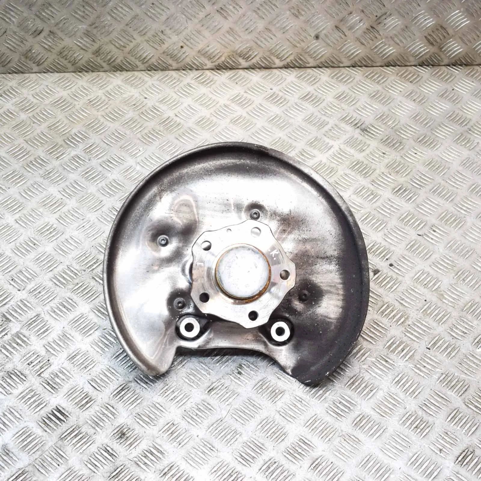 Audi A5 (B9) Rear Left Wheel Hub Spindle Rear Left Wheel Hub Spindle — AUDI A5 (Sportbac...