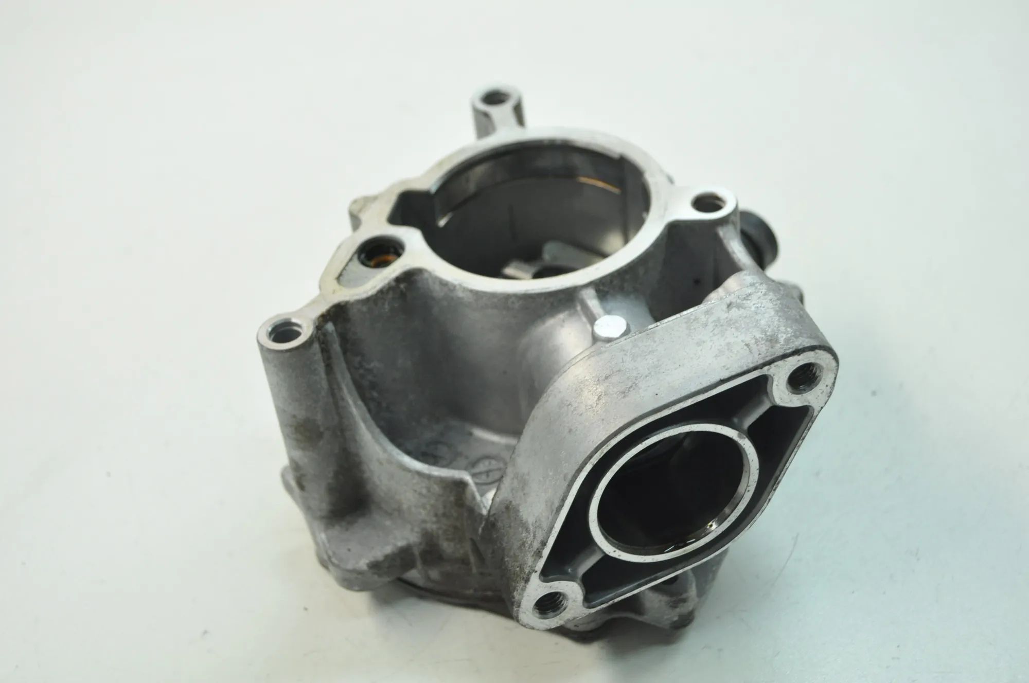Volkswagen Golf 7 Vacuum pump Vacuum Pump — VW GOLF (VII 5G1, BQ1, BE1, BE2) ...