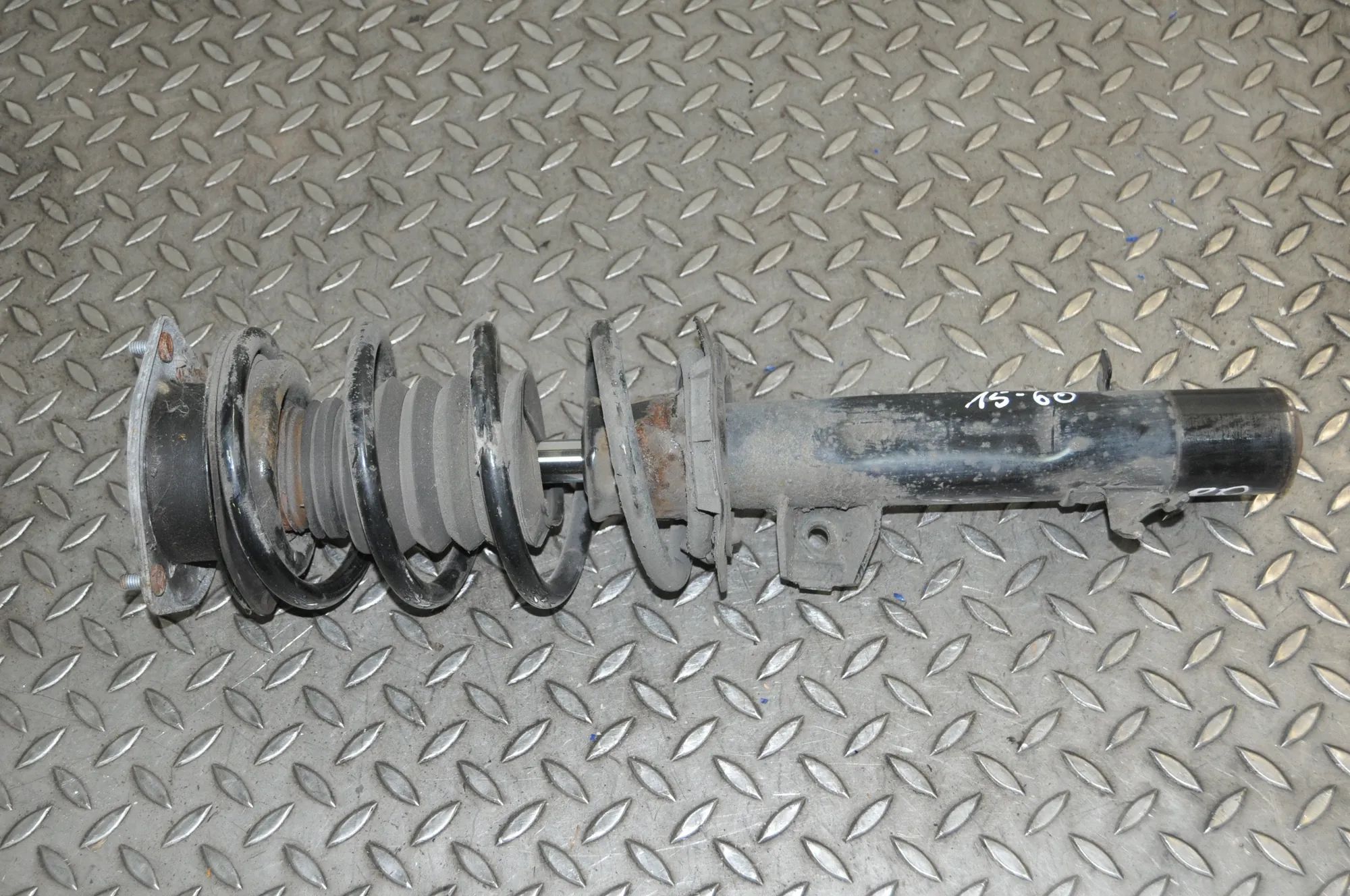 Mini Countryman, Paceman (R60 / R61) Shock absorber — front right Shock absorber — front right — MINI COUNTRYMAN ...