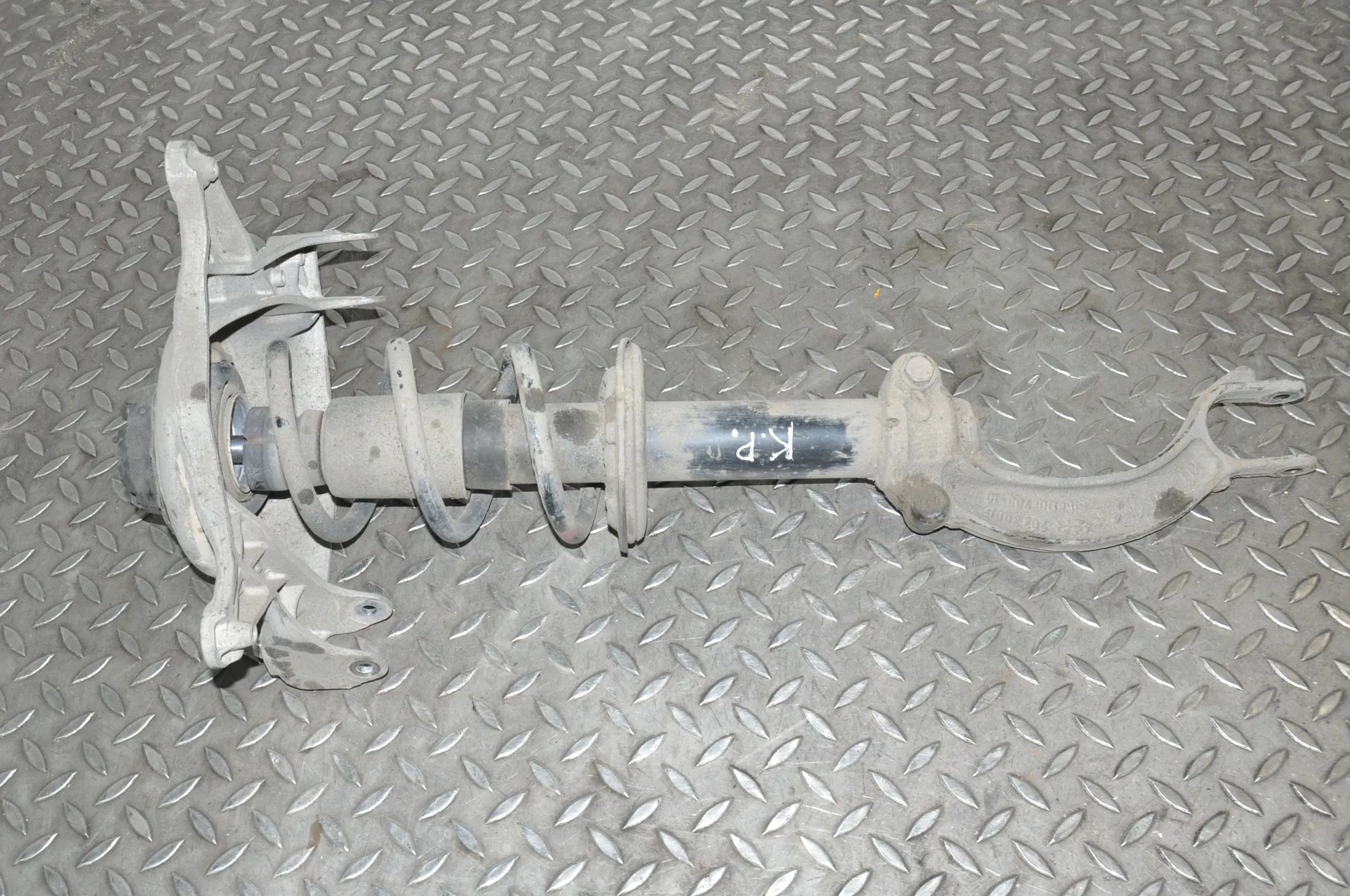 Audi A4 (B8) Shock absorber — front left Shock absorber — front left — AUDI A4 (8K2, B8)...
