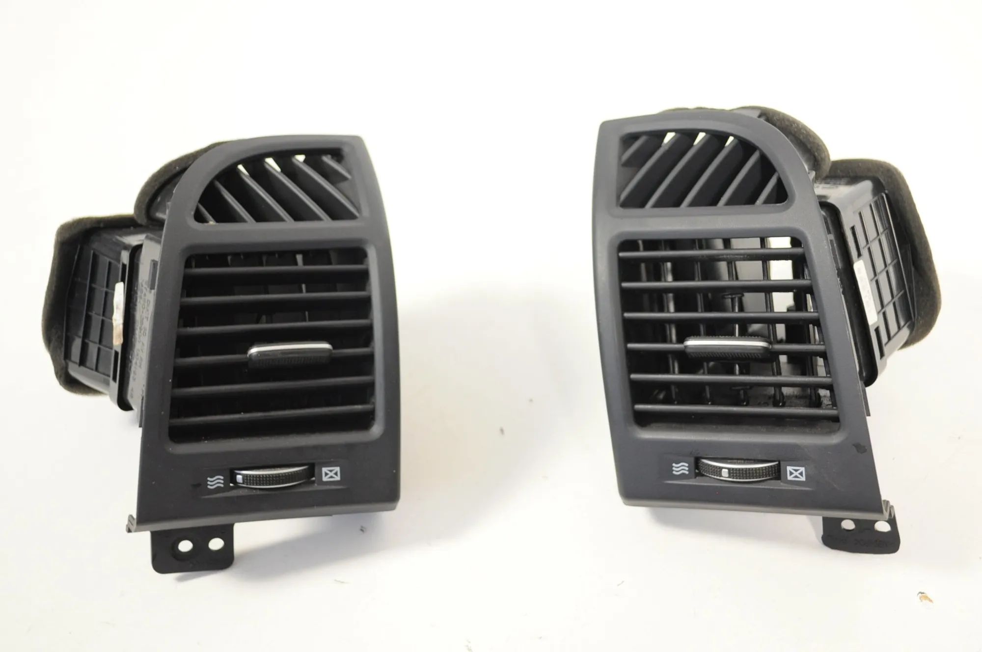 Hyundai Santa Fe Dashboard Air Vents Dashboard Air Vents — HYUNDAI SANTA (FÉ II CM) ...
