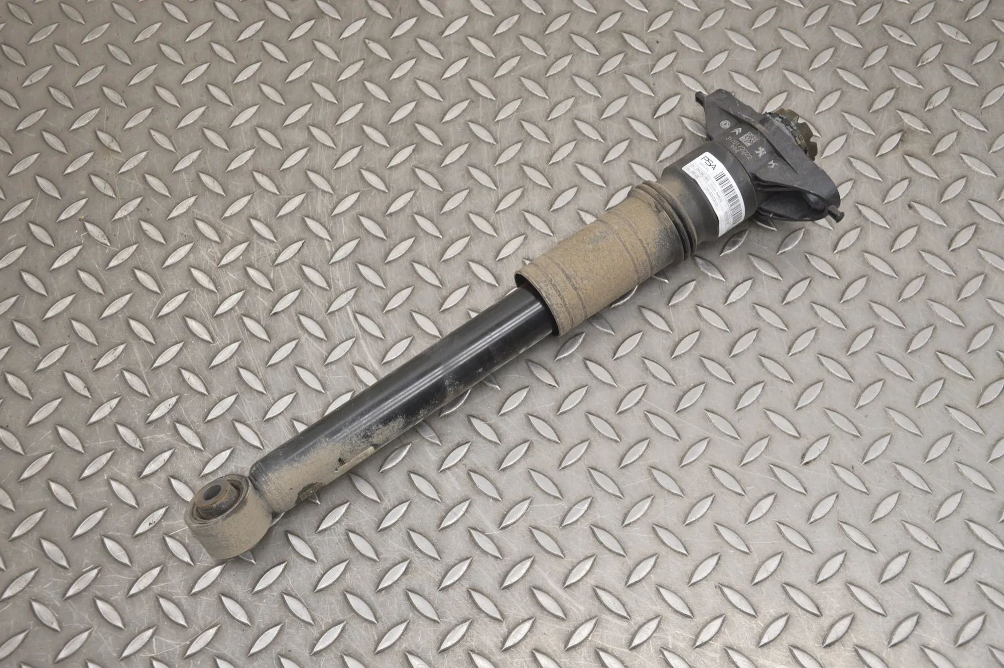 Opel Mokka (B) Shock absorber — rear left