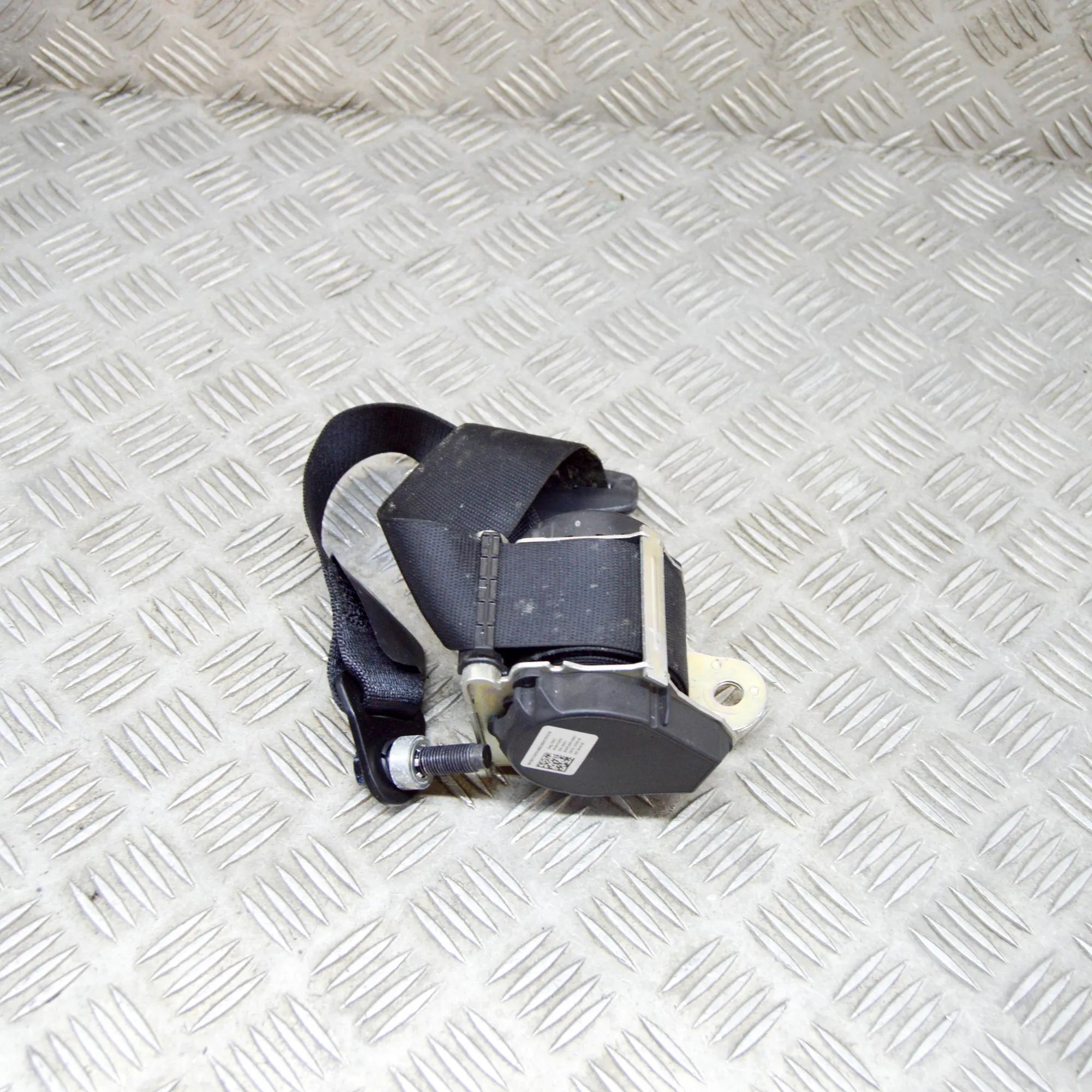 Maserati Ghibli Rear Left Seatbelt Rear Left Seatbelt — MASERATI GHIBLI (M157) (20...
