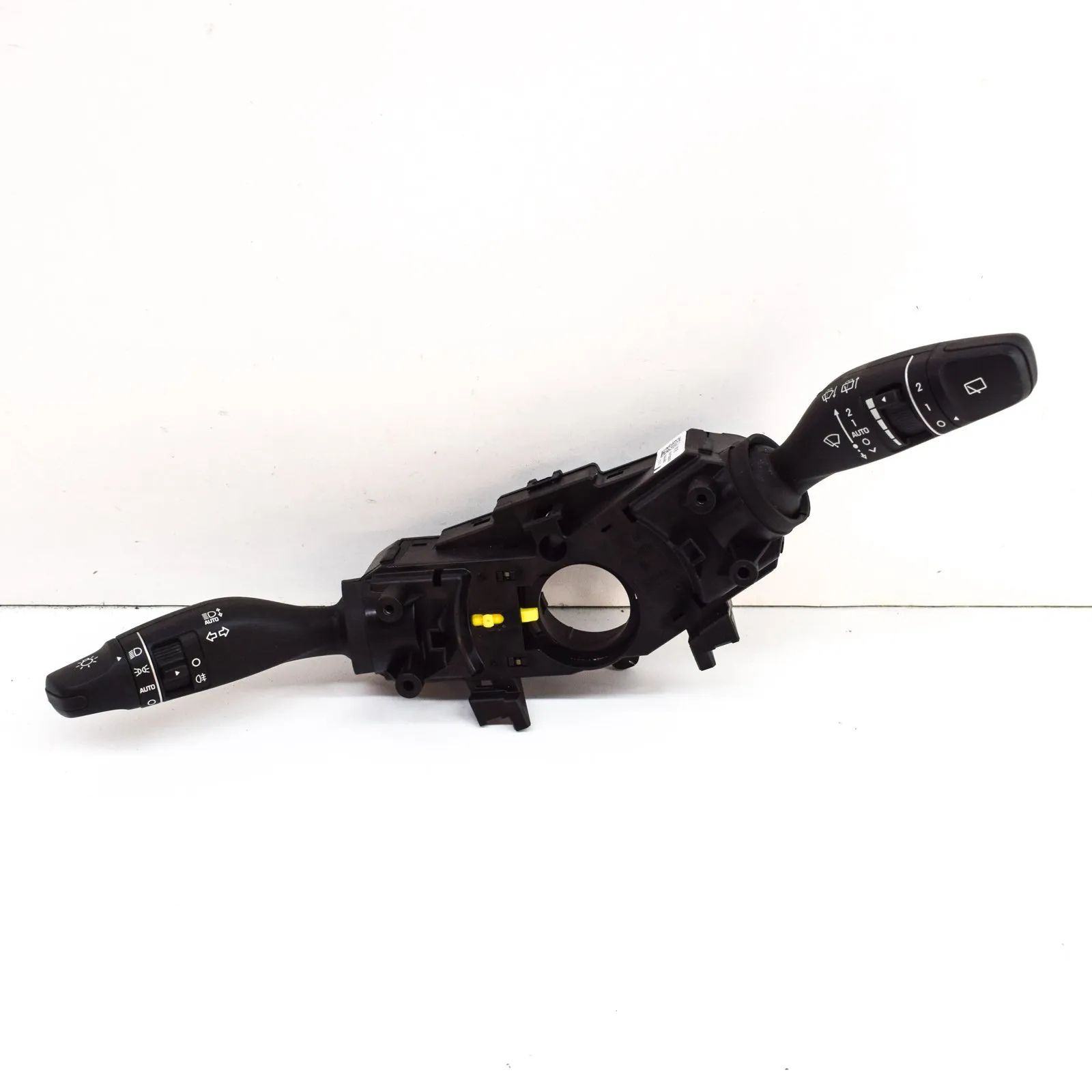 Hyundai Kona Indicator Wiper Stalk Switch Indicator Wiper Stalk Switch — HYUNDAI KONA (20...