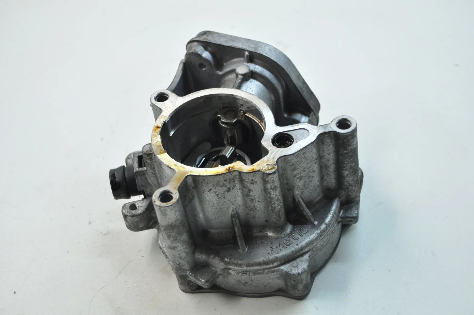Audi A3 (8V) Vacuum pump Vacuum Pump — AUDI A3 (8V1, 8VK) (2012-2020) — ...