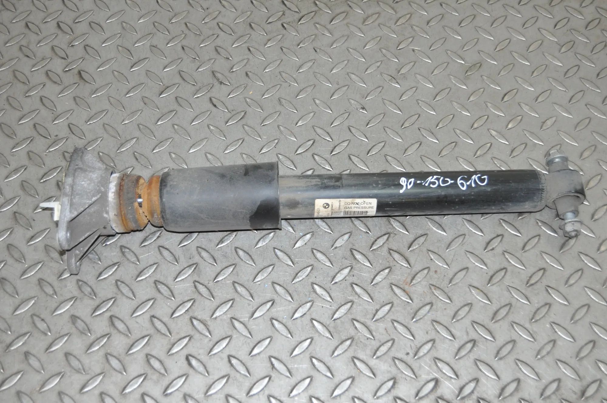 BMW 2 (F22 / F23) Rear Left Shock Absorber Rear Left Shock Absorber — BMW 2 SERIES COUPE (...