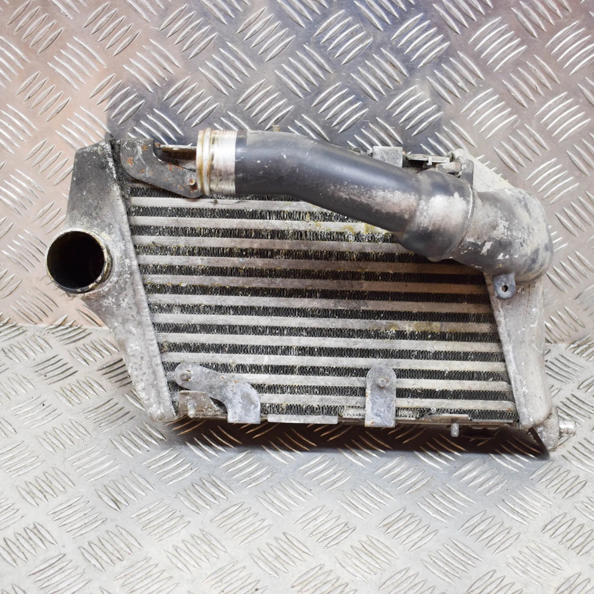 Audi A8 (D3) Intercooler radiator Intercooler radiator — AUDI A8 (D3 4E2, 4E8) (2...