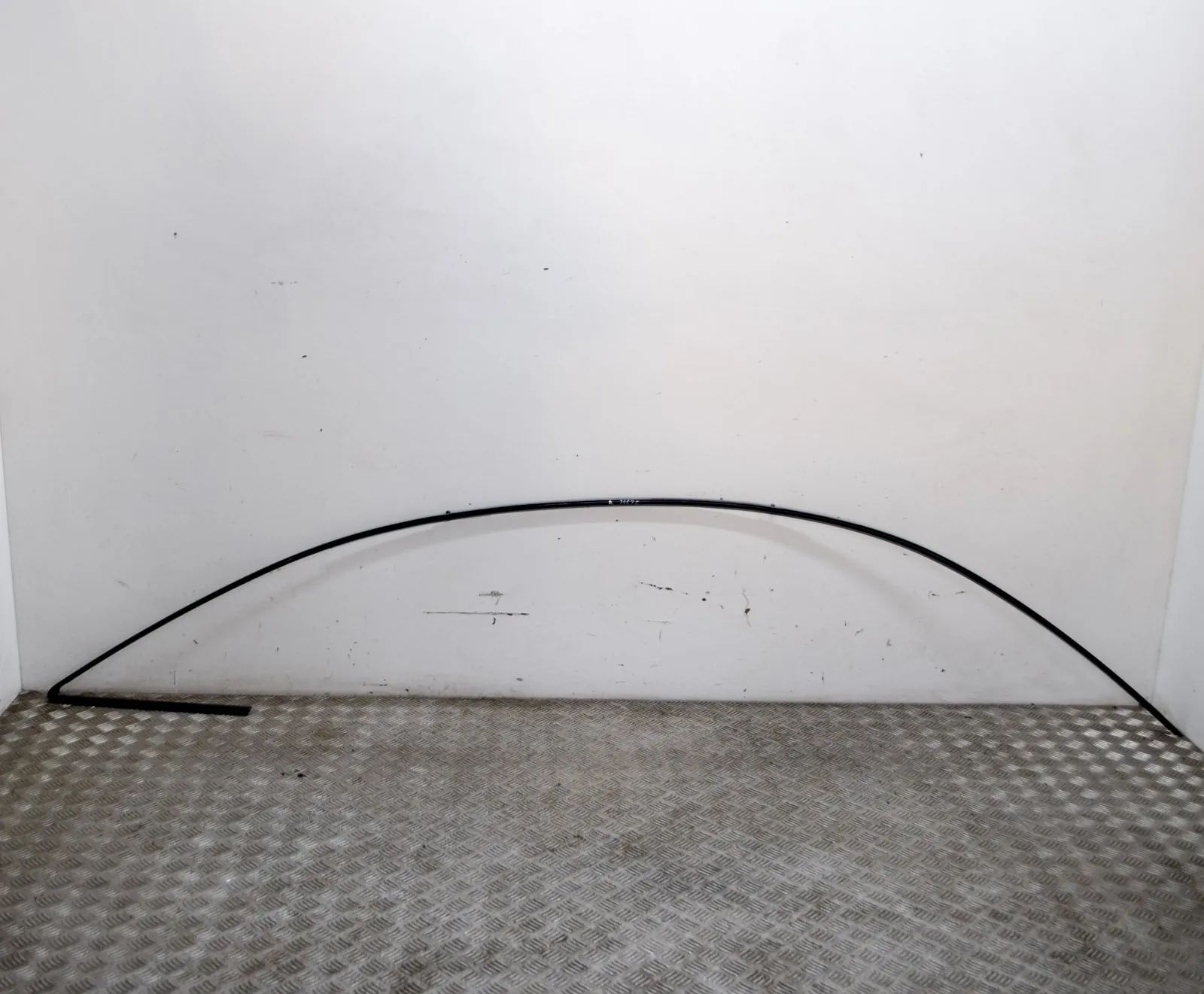 Audi A6 (C7) Right Side Roof Strip Trim Right Side Roof Strip Trim — AUDI A6 (4G2, C7, ...