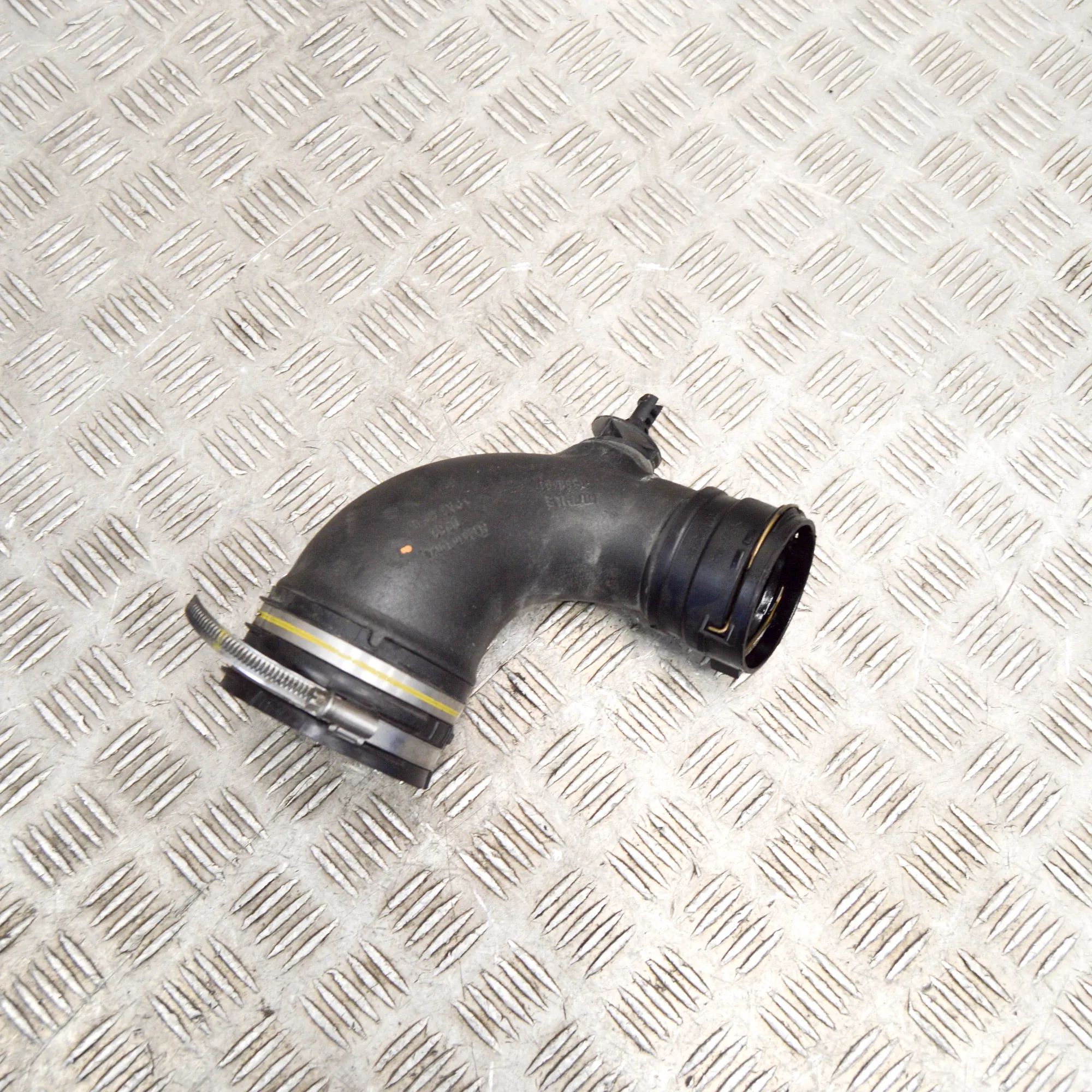 Maserati Ghibli Air Intake Tube Air Intake Tube — MASERATI GHIBLI (M157) (2013-...