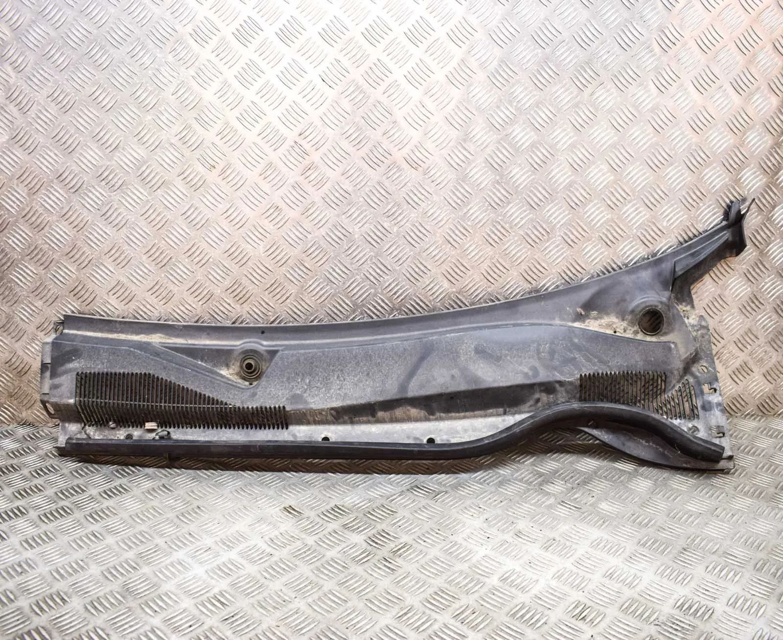 Chevrolet Camaro Front Wiper Cowl Trim Front Wiper Cowl Trim — CHEVROLET CAMARO (2009-...
