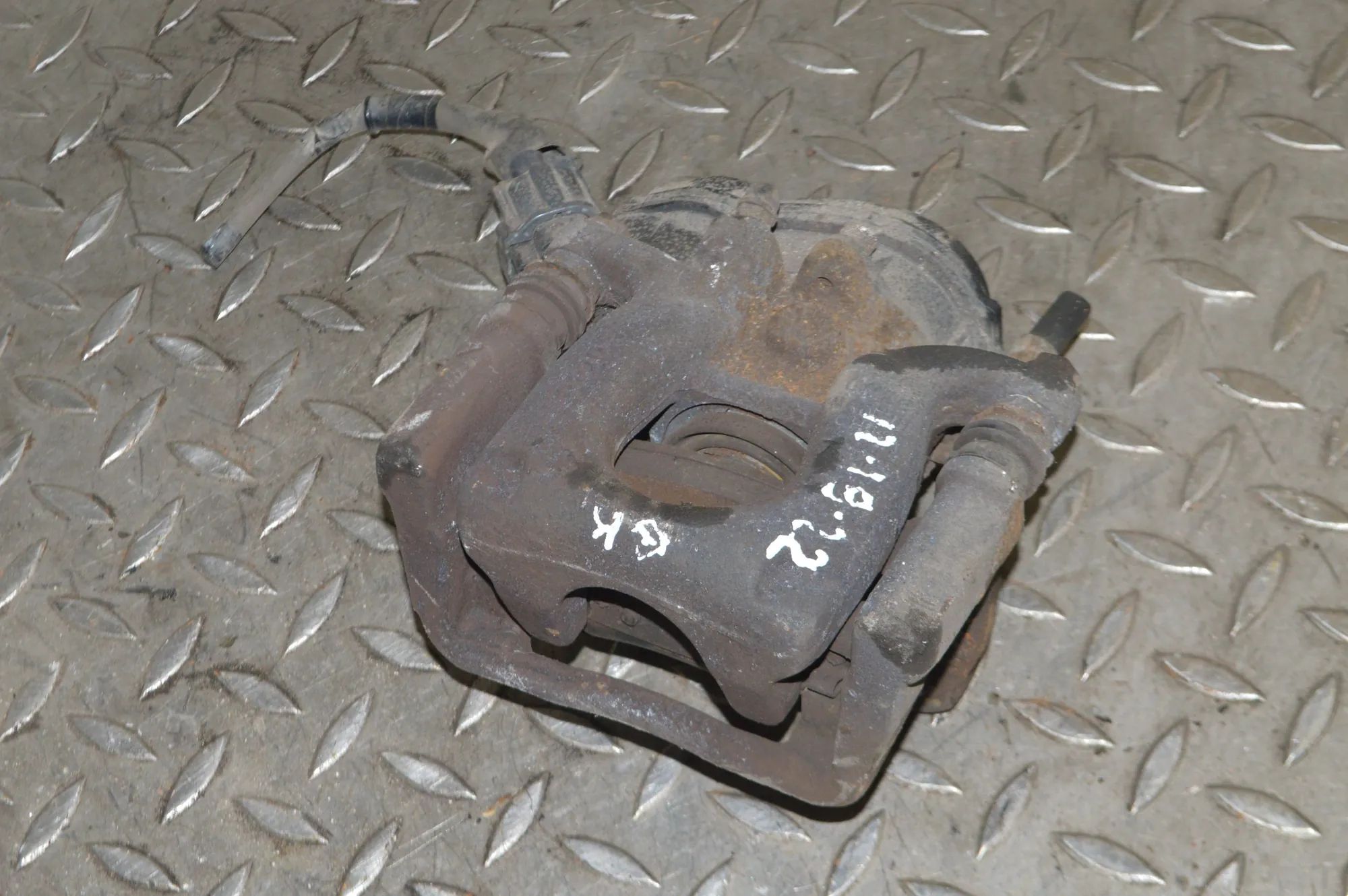 Mazda 6 (GJ / GL) Brake caliper — rear left Brake caliper — rear left — MAZDA 6 (Estate GJ,...