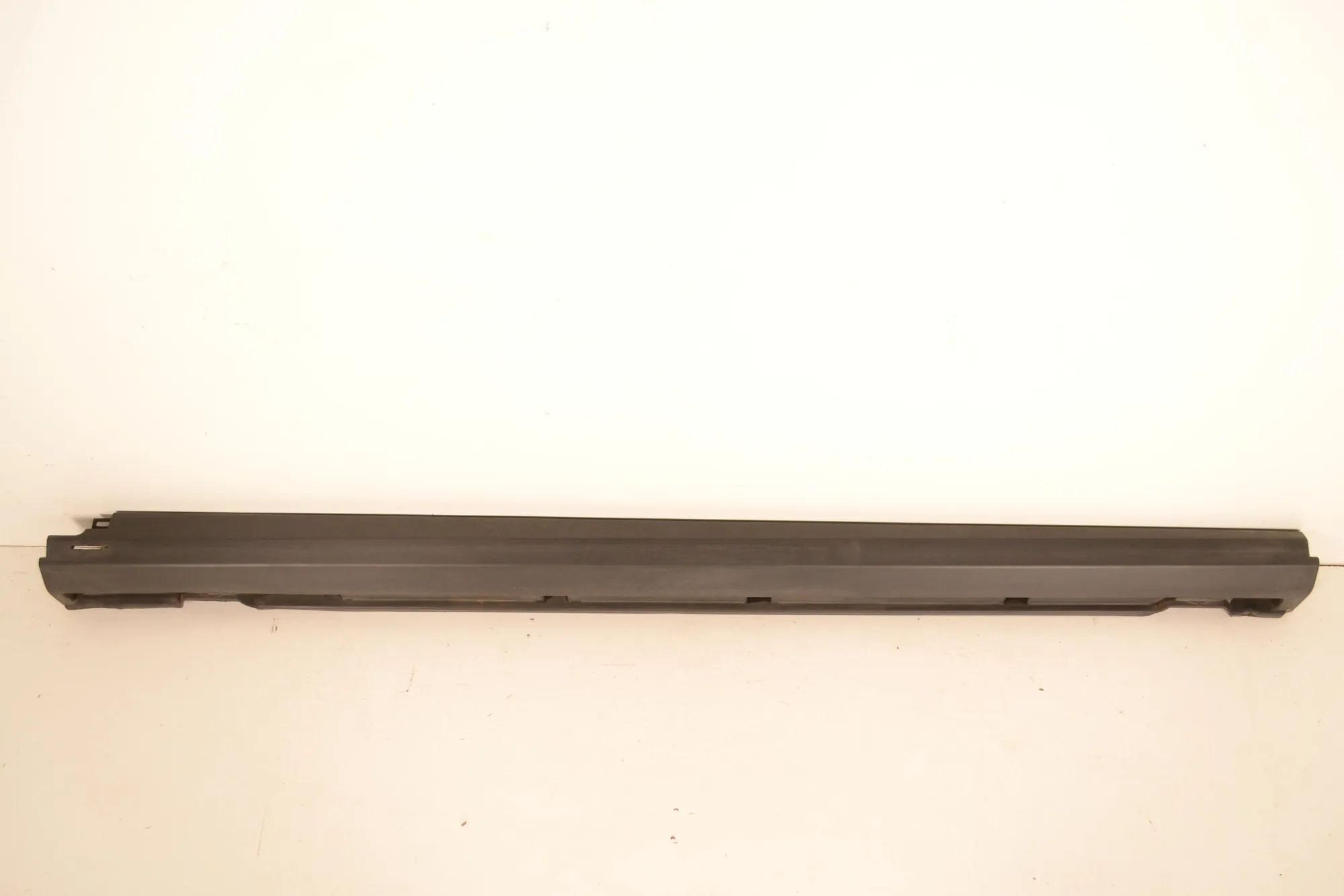 Land Rover Range Rover Evoque Left Side Plastic Sideskirt Cover Left Side Plastic Sideskirt Cover — LAND ROVER ...