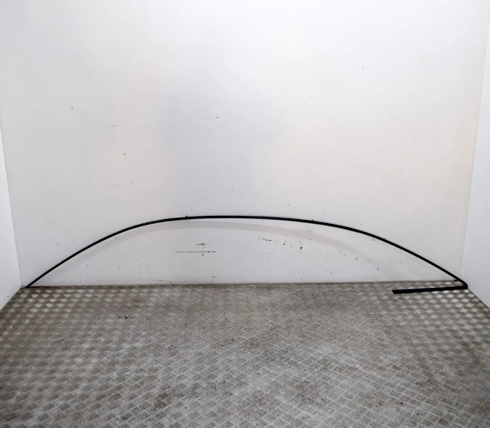 Audi A6 (C7) Left Side Roof Strip Trim Left Side Roof Strip Trim — AUDI A6 (4G2, C7, 4...