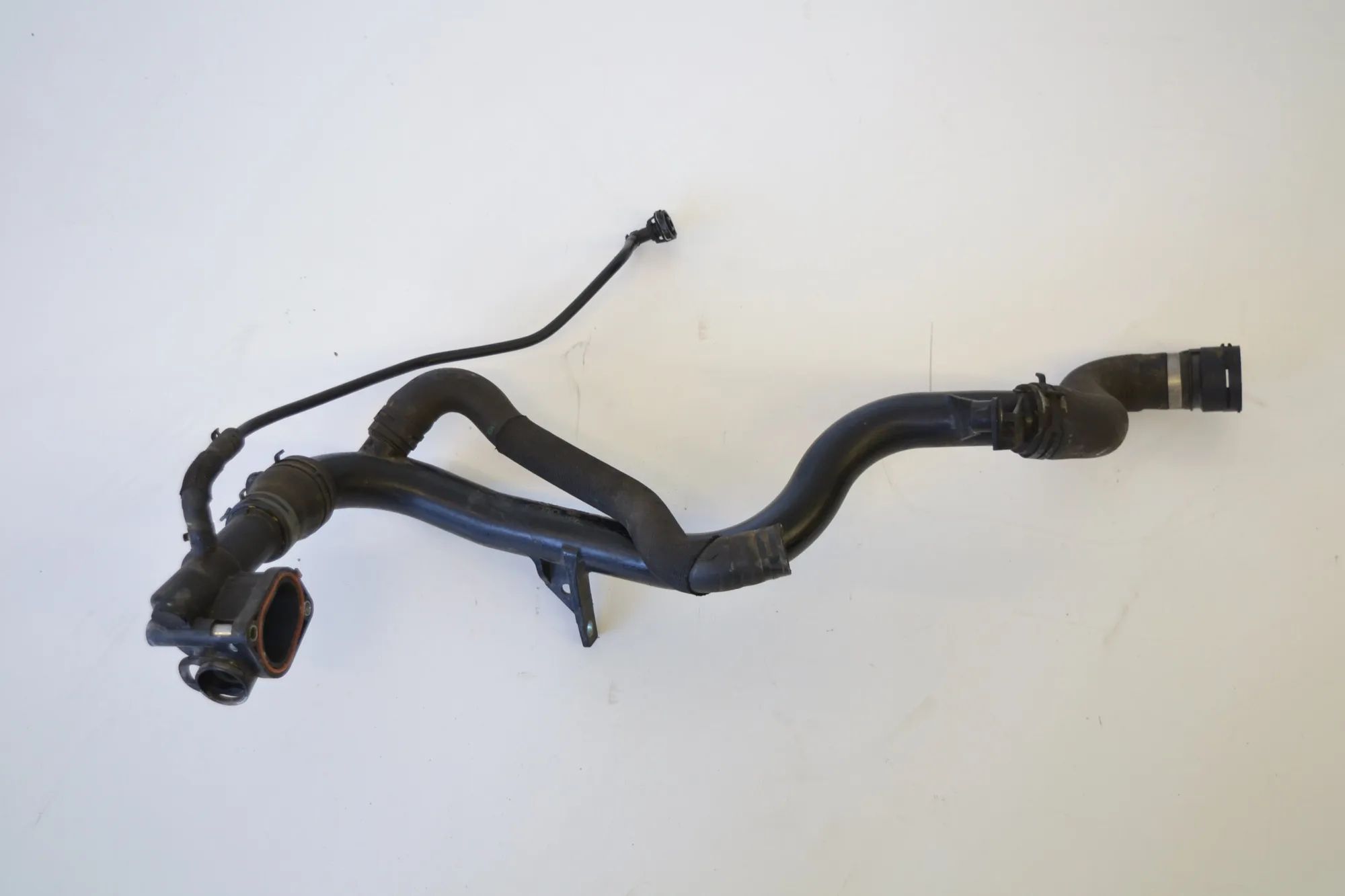 Audi A4 (B8) Pipe / hose Pipe / hose — AUDI A4 (8K2, B8) (2007-2015) — 0...