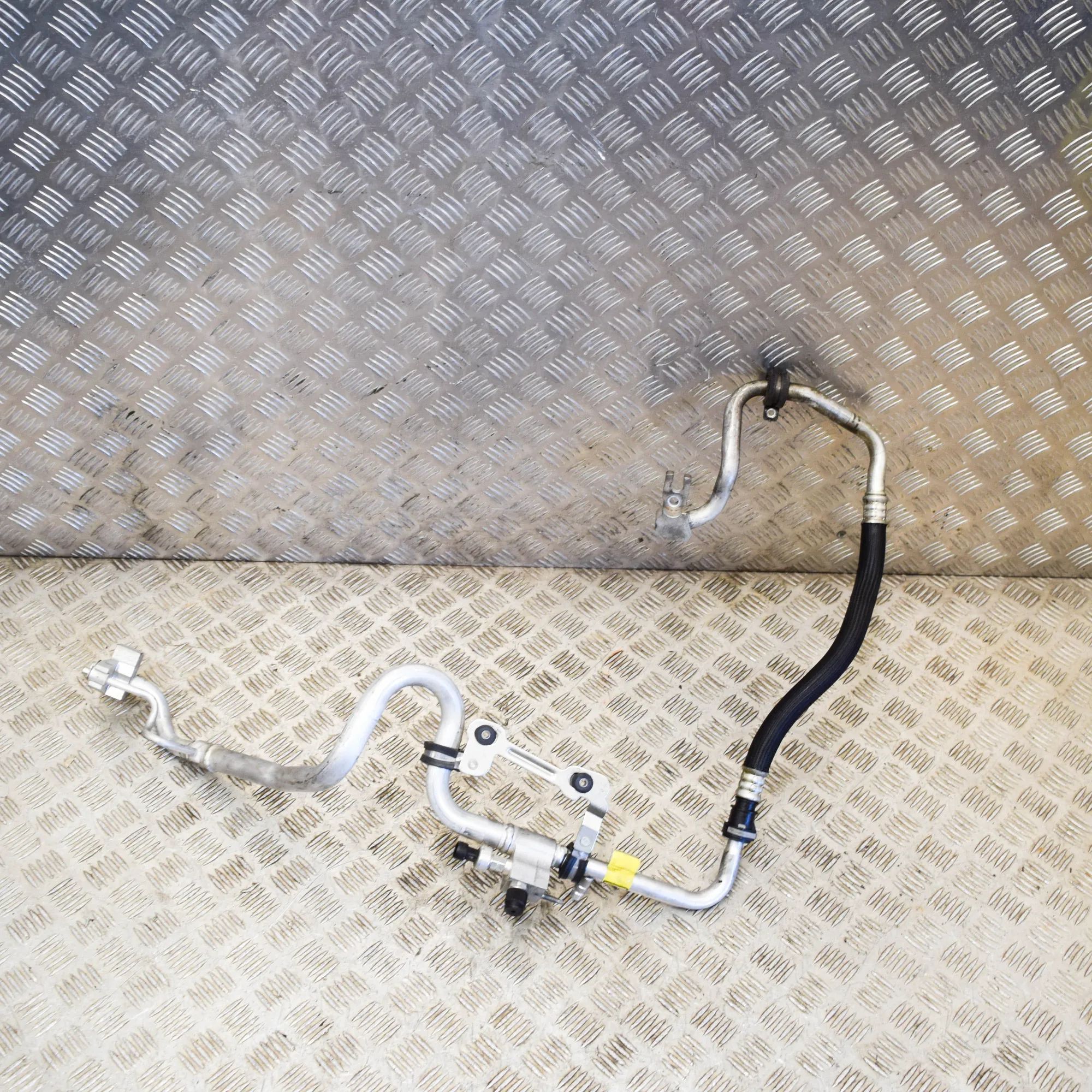 Maserati Ghibli A/C Air Con Hose Pipe A/C Air Con Hose Pipe — MASERATI GHIBLI (M157) ...
